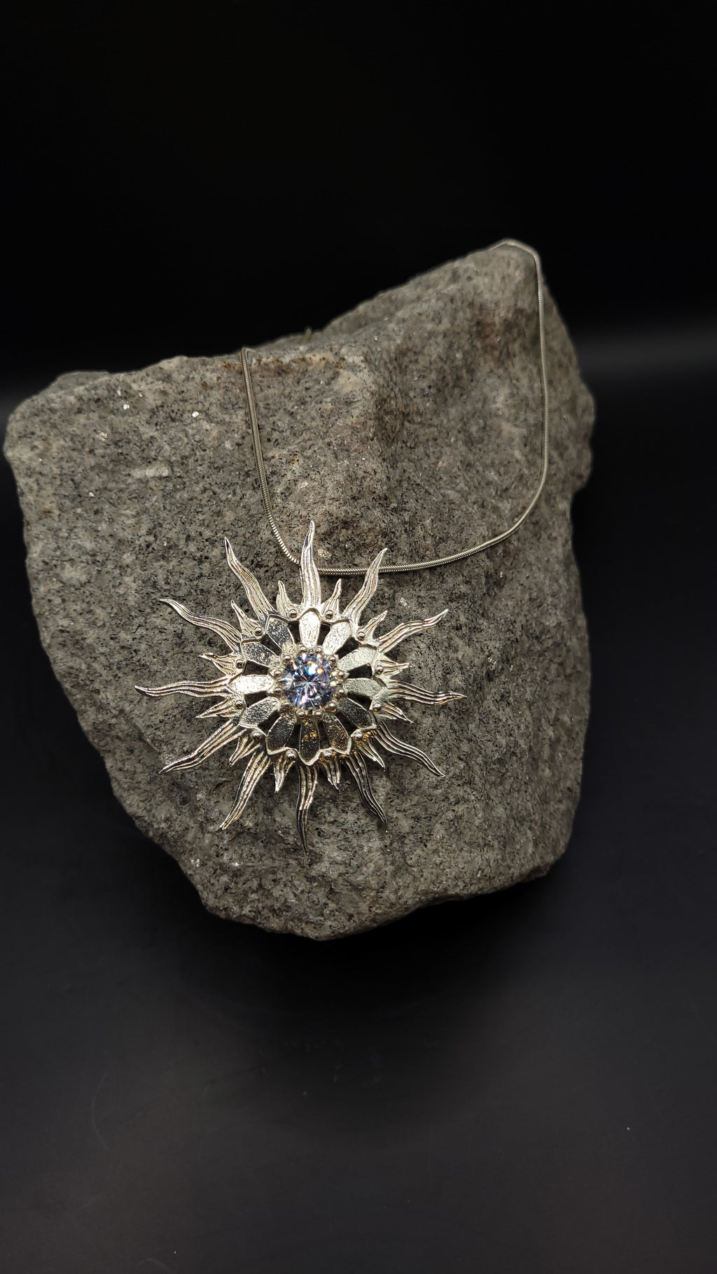 Anhänger "Sonnenfeuer" · 925 Sterling Silber · Zirkonia