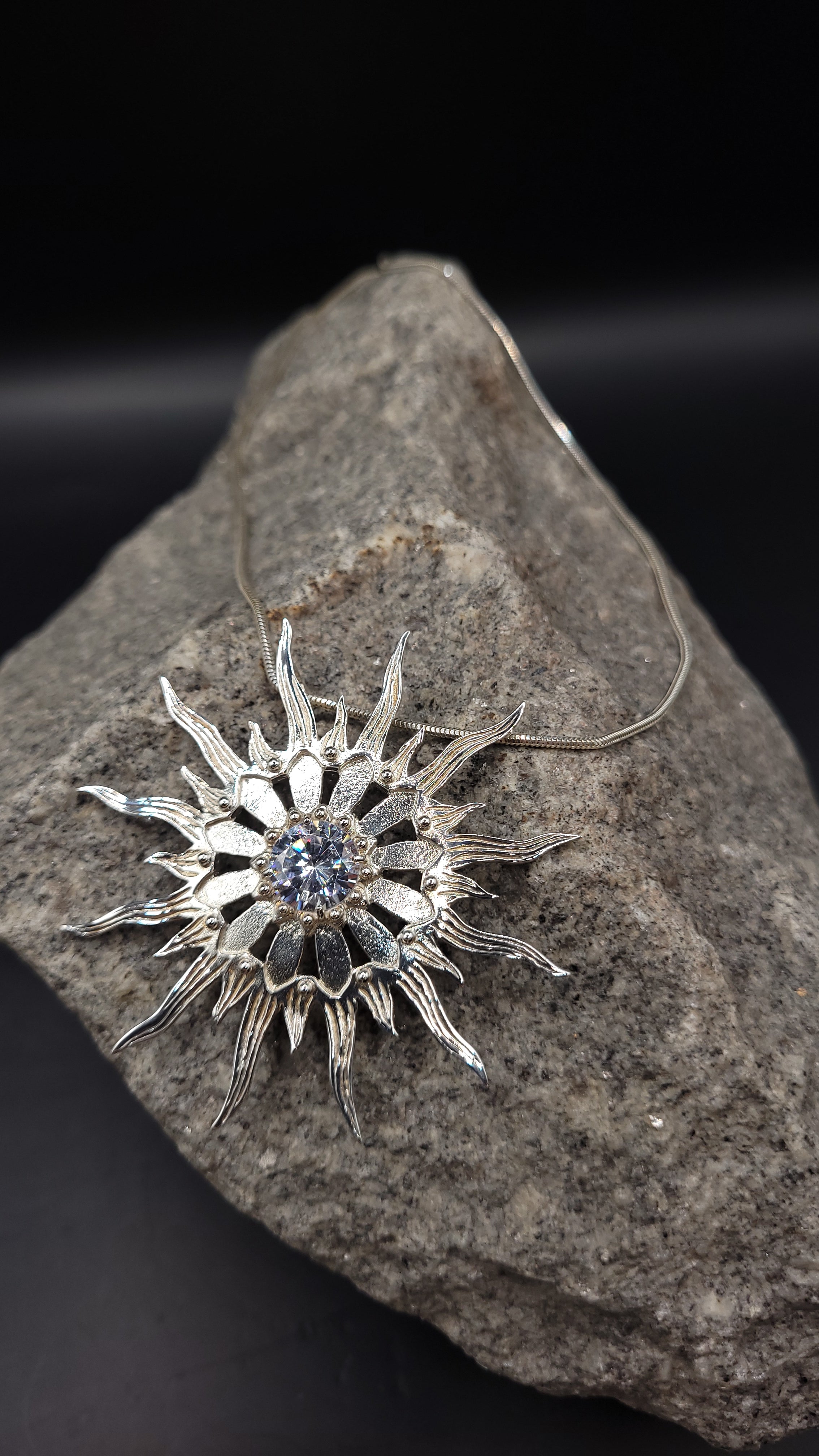 Anhänger "Sonnenfeuer" · 925 Sterling Silber · Zirkonia