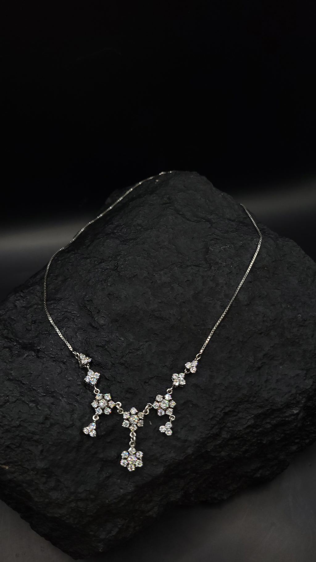 Collier "Blütenzauber" · 925 Sterling Silber · weiße Zirkonia· Florales Design
