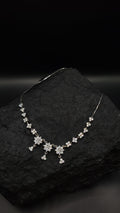 Collier "Schneeblüte" · 925 Sterling Silber · weiße Zirkonia· Florales Design