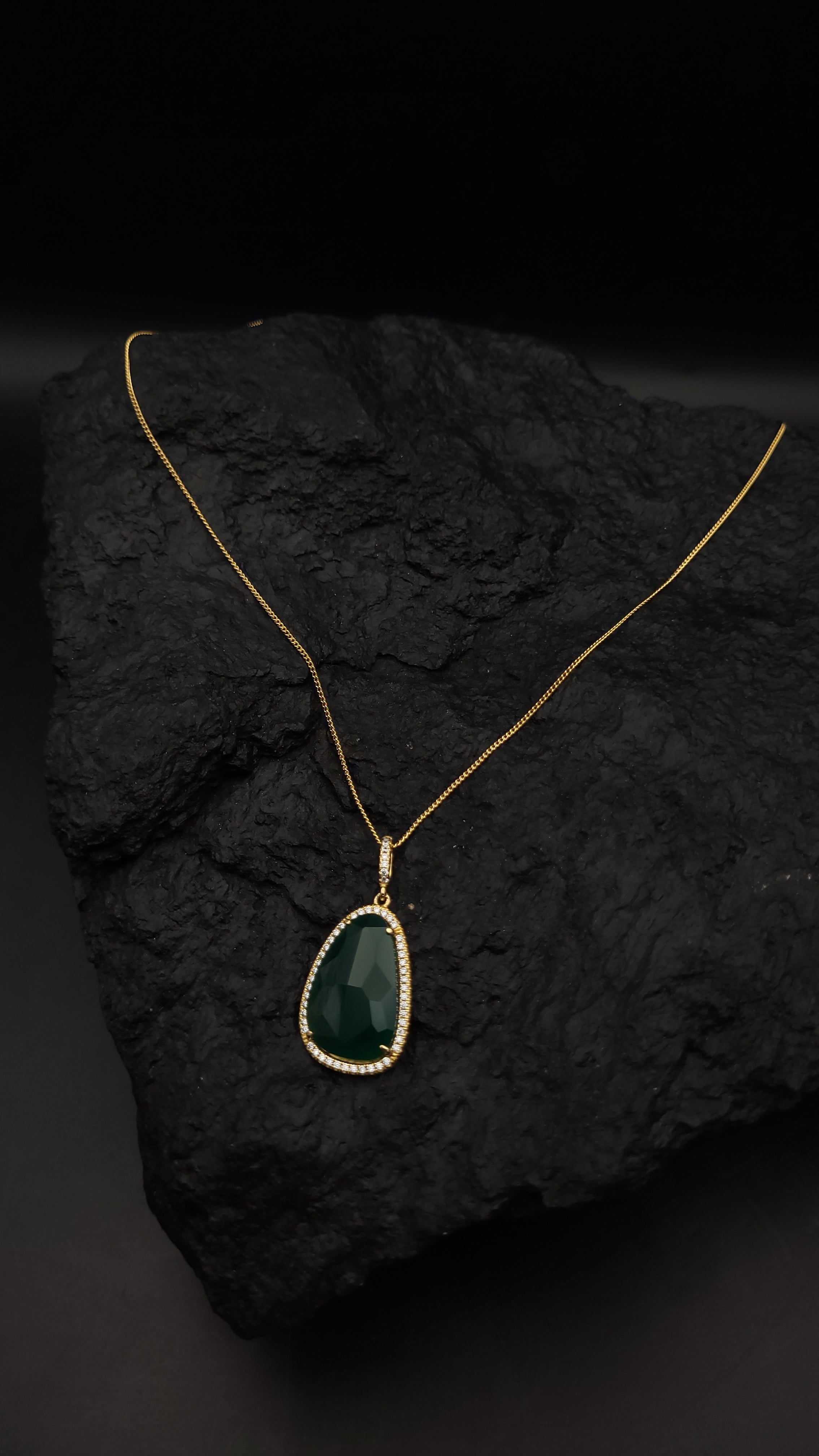 Halskette "grünes Auge" · 925 Sterling Silber · Gelbgold vergoldet