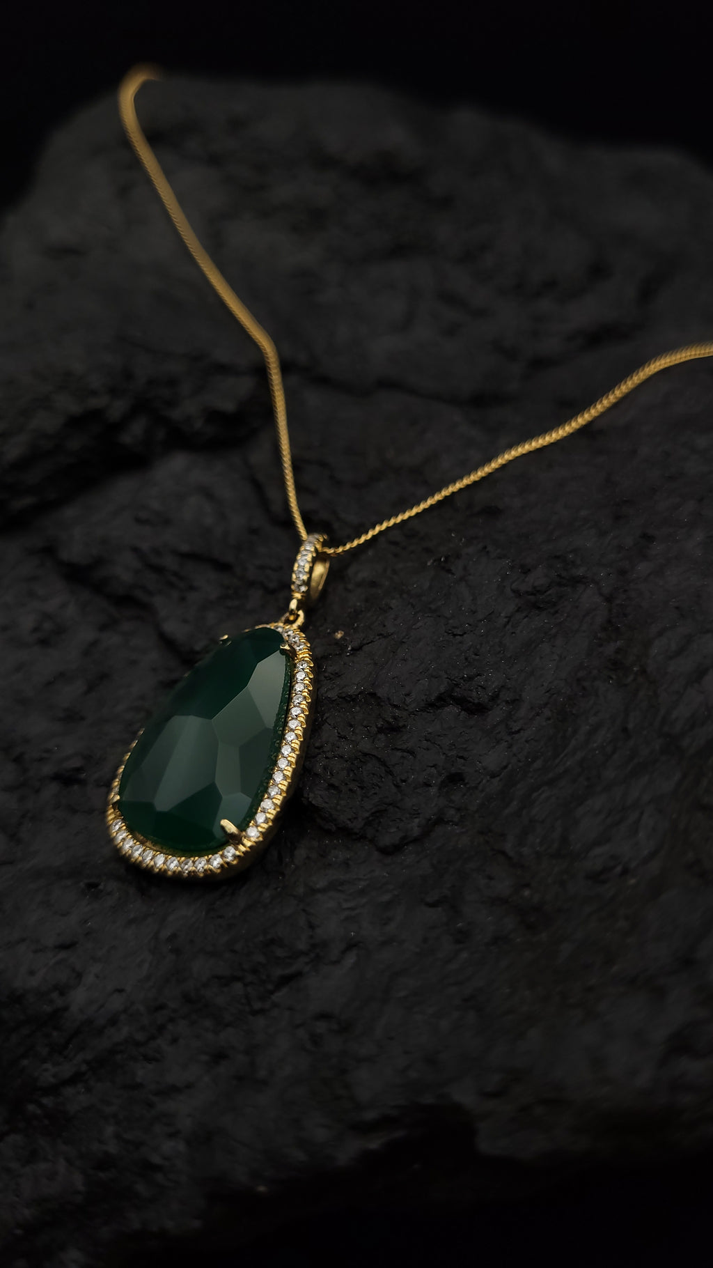 Halskette "grünes Auge" · 925 Sterling Silber · Gelbgold vergoldet