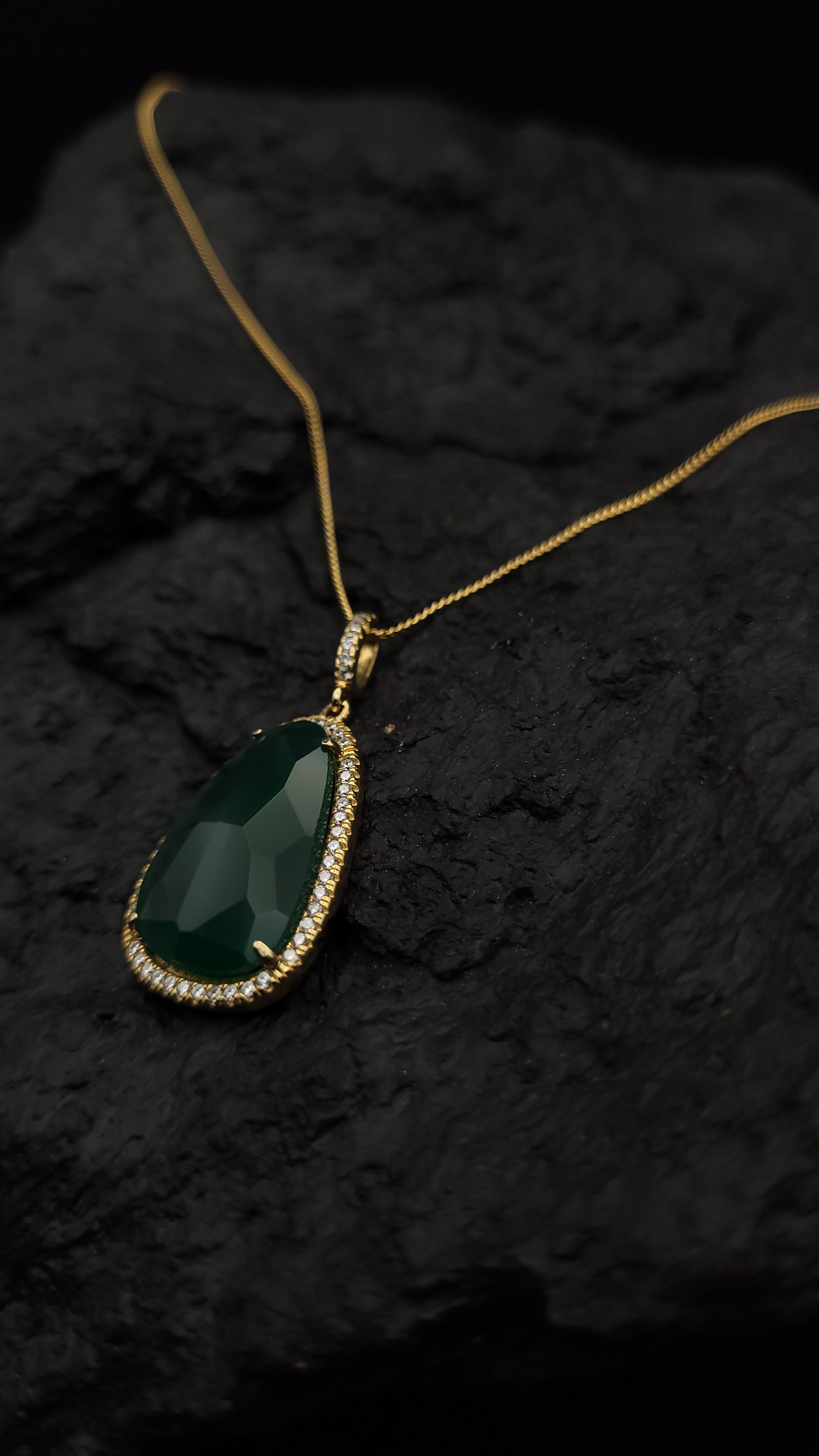 Halskette "grünes Auge" · 925 Sterling Silber · Gelbgold vergoldet
