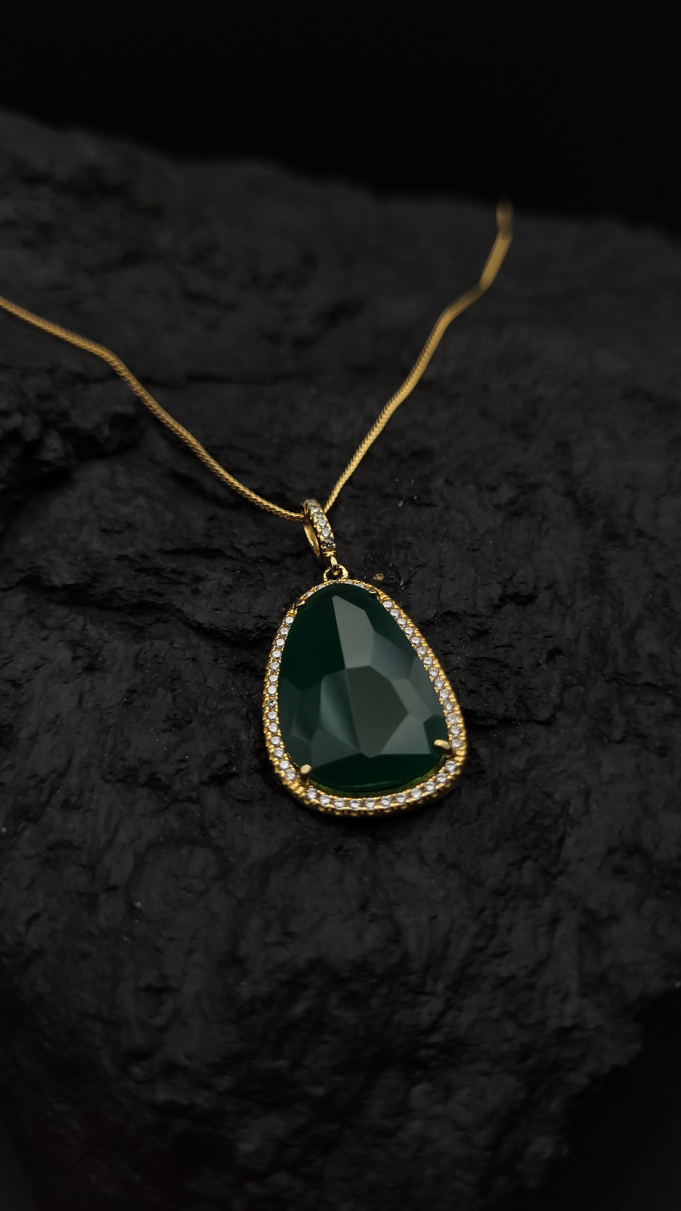 Halskette "grünes Auge" · 925 Sterling Silber · Gelbgold vergoldet