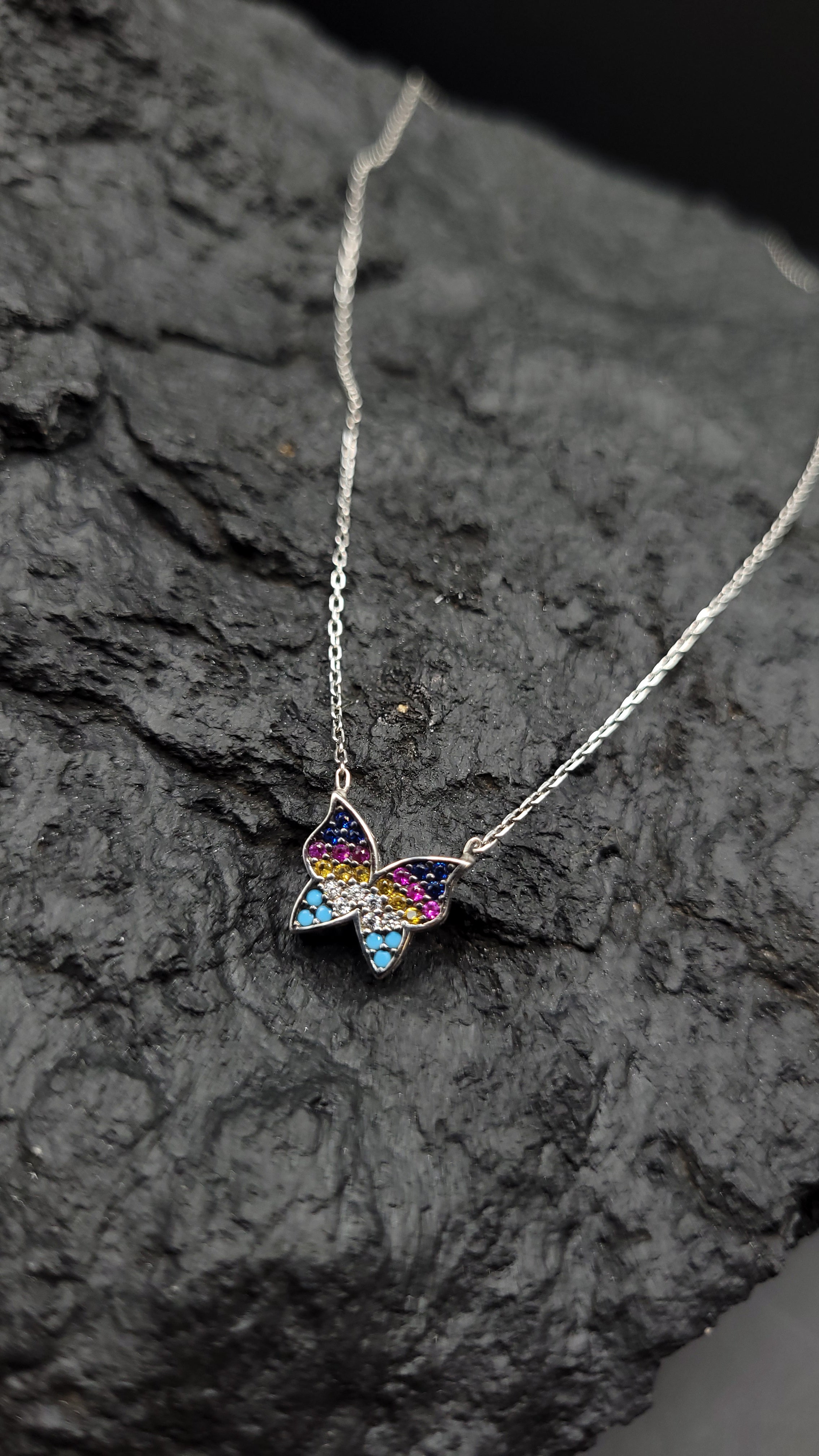Collier "bunter Schmetterling" · 925 Sterling Silber · Edelsteine · Saphir, Türkis, Rubin, Citrin