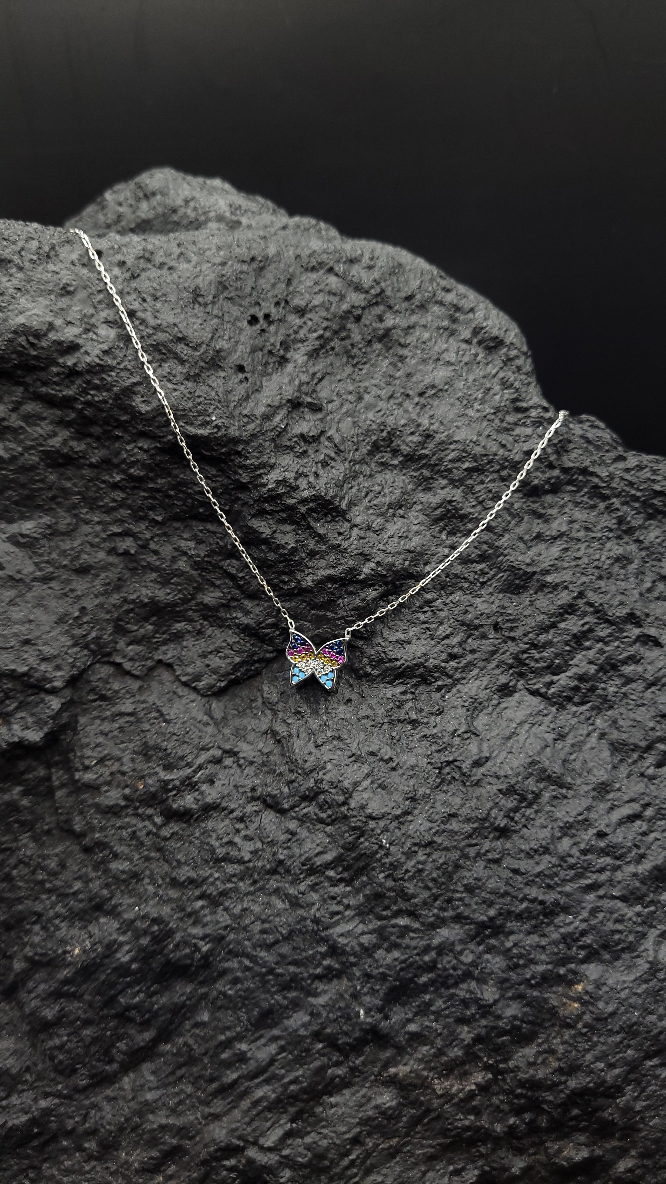 Collier "bunter Schmetterling" · 925 Sterling Silber · Edelsteine · Saphir, Türkis, Rubin, Citrin