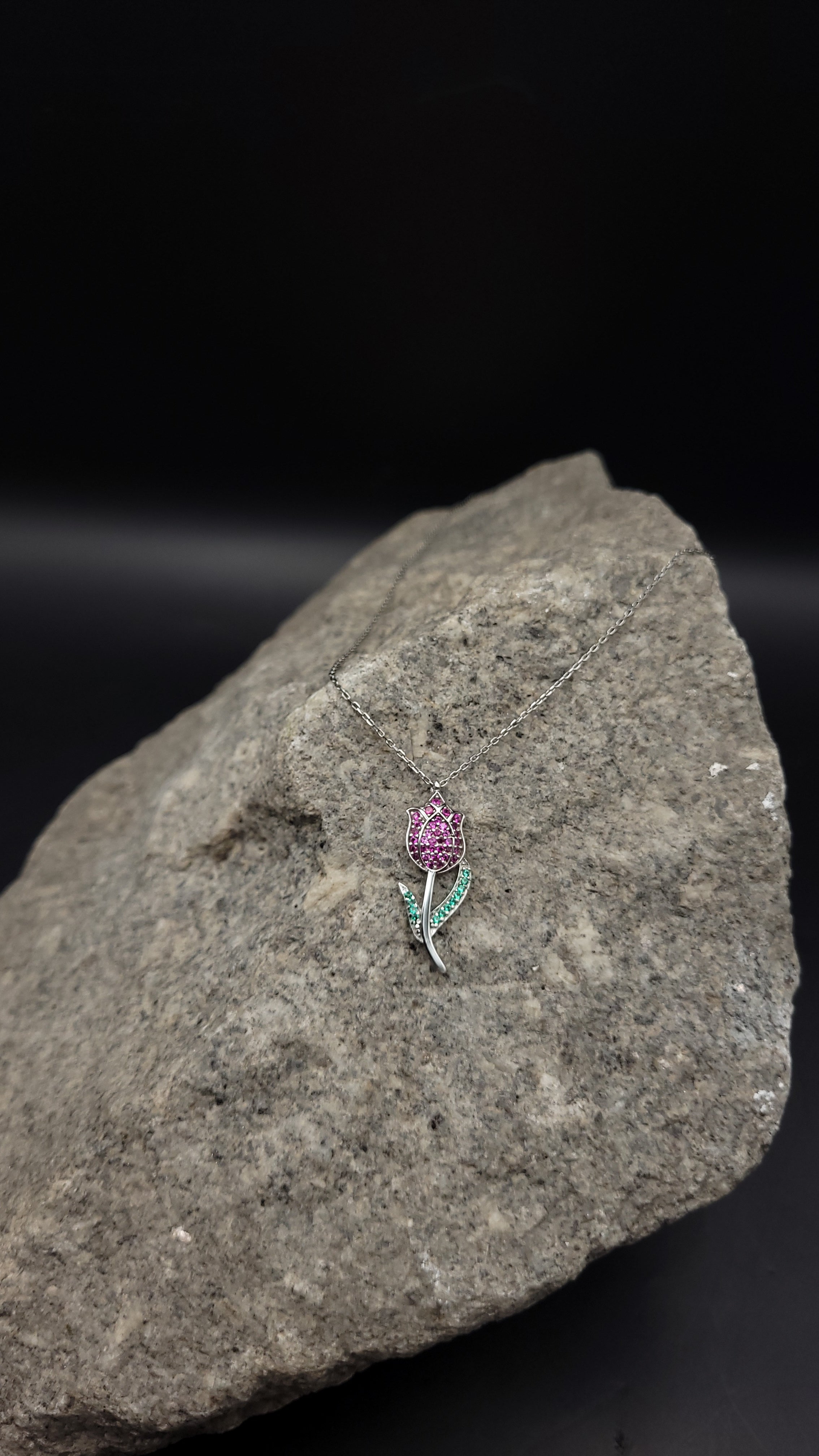 Collier "Tulpe" · 925 Sterling Silber · Edelsteine · Rubin, Smaragd