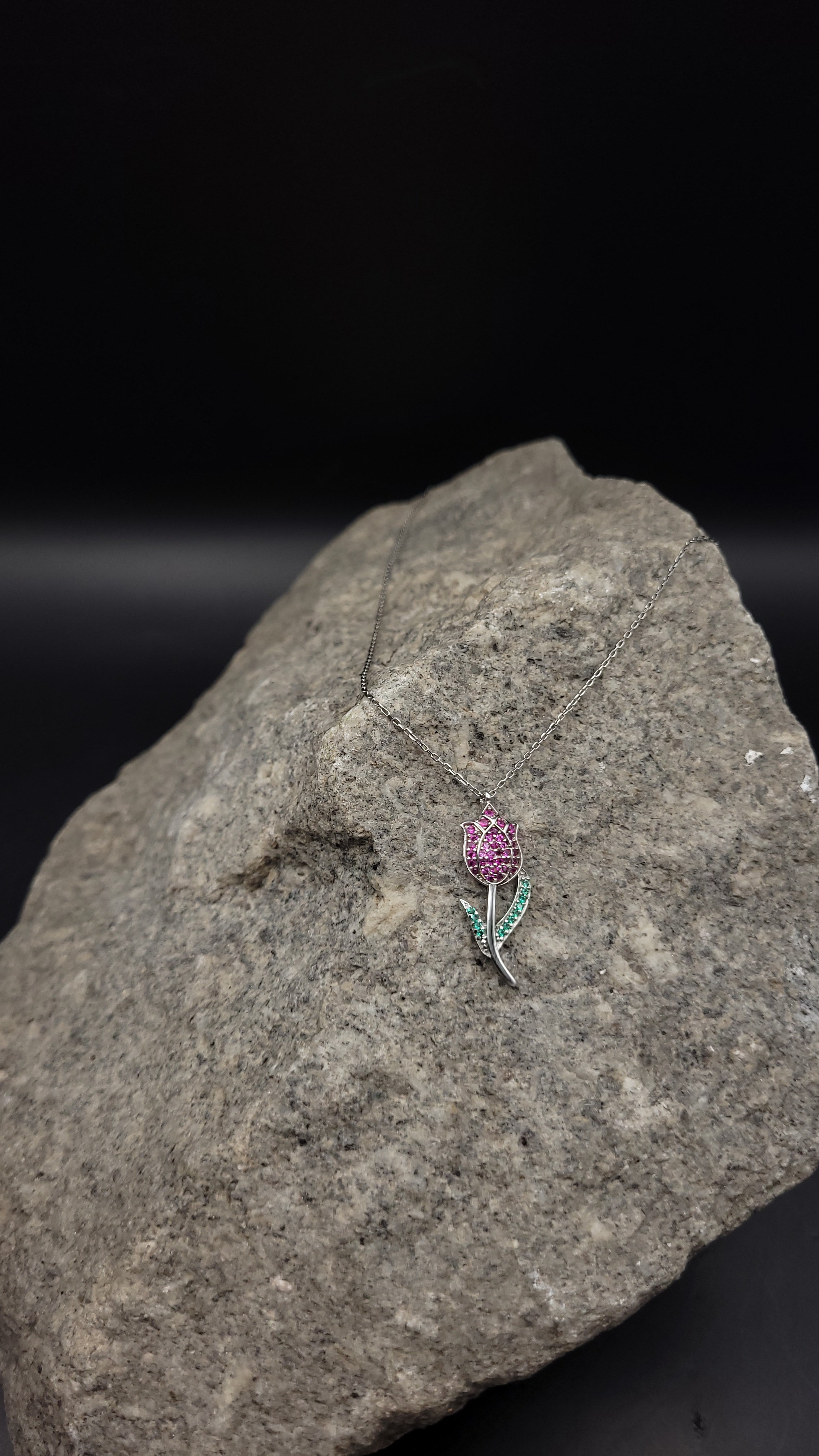 Collier "Tulpe" · 925 Sterling Silber · Edelsteine · Rubin, Smaragd