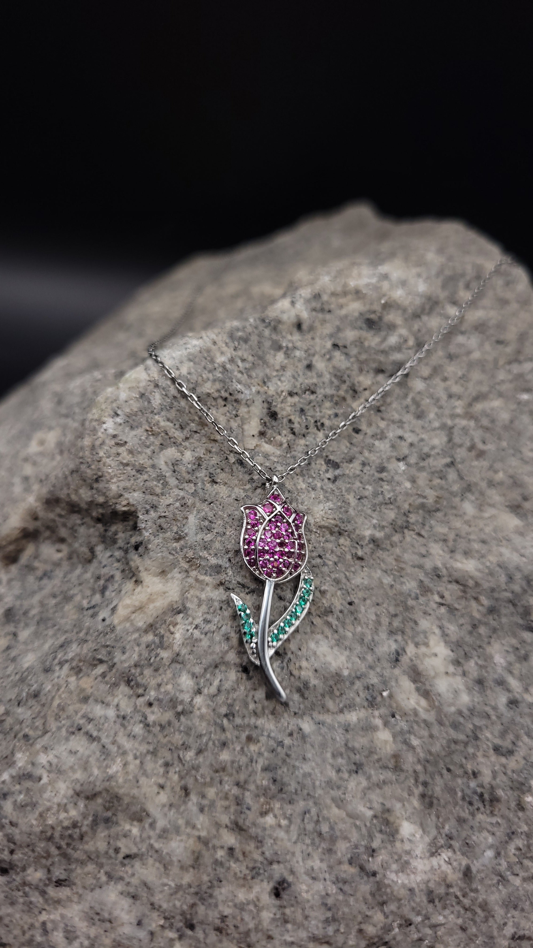 Collier "Tulpe" · 925 Sterling Silber · Edelsteine · Rubin, Smaragd