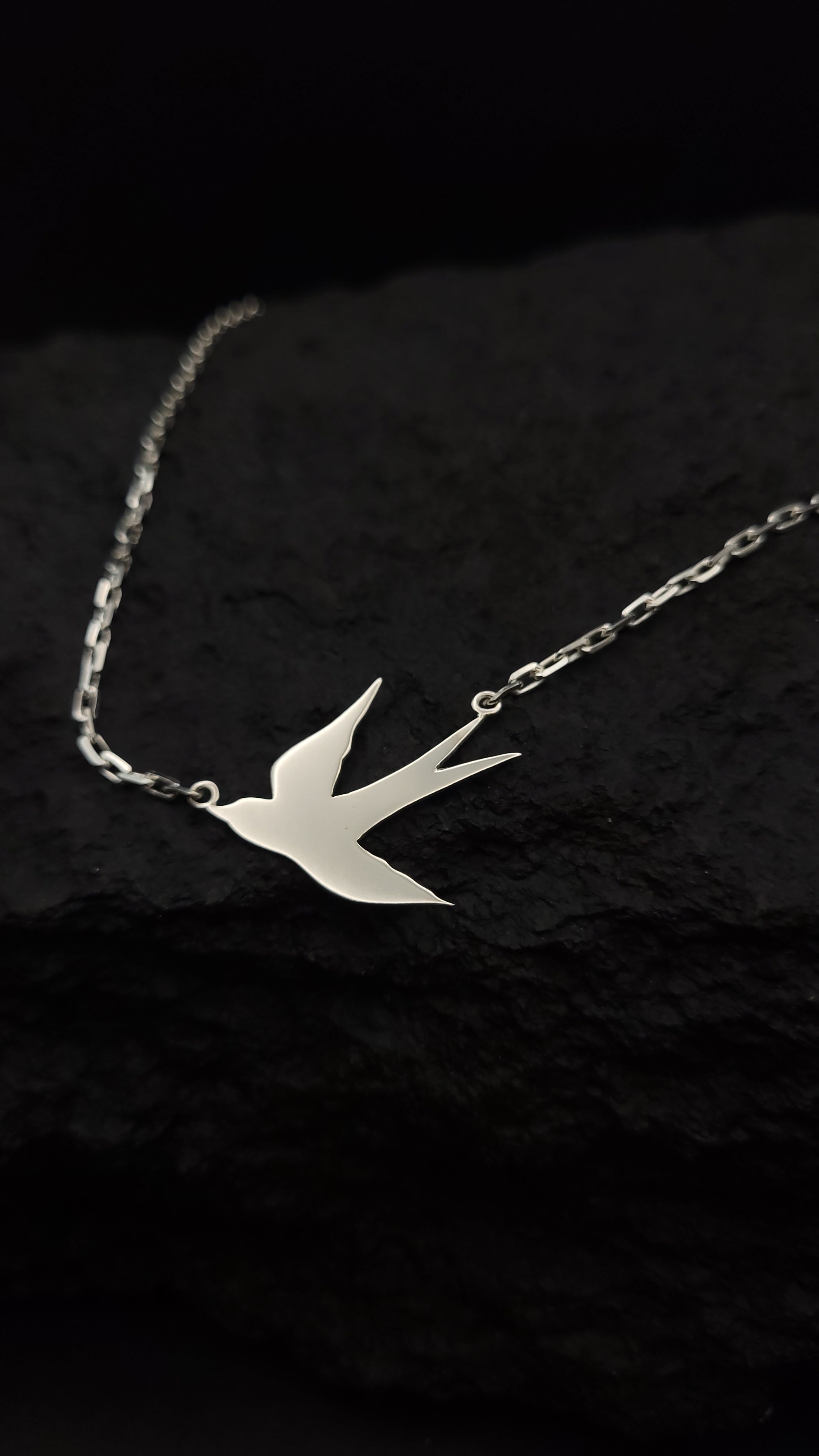Collier "Schwalbenflug" · 925 Sterling Silber · personalisierbar · Krafttier