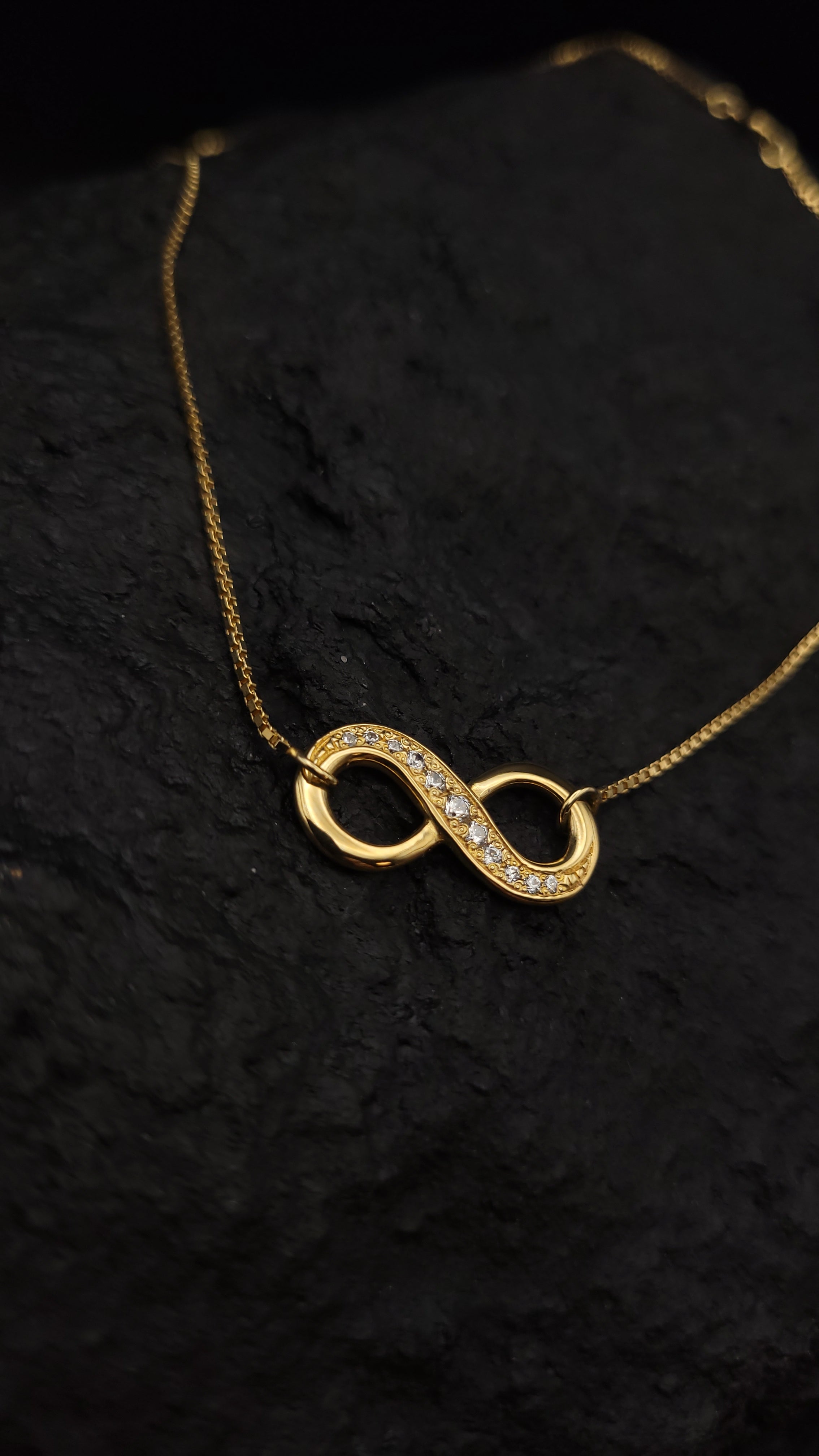 Kollektion "Unendlichkeit" · 925 Sterling Silber · Symbolik · Infinity