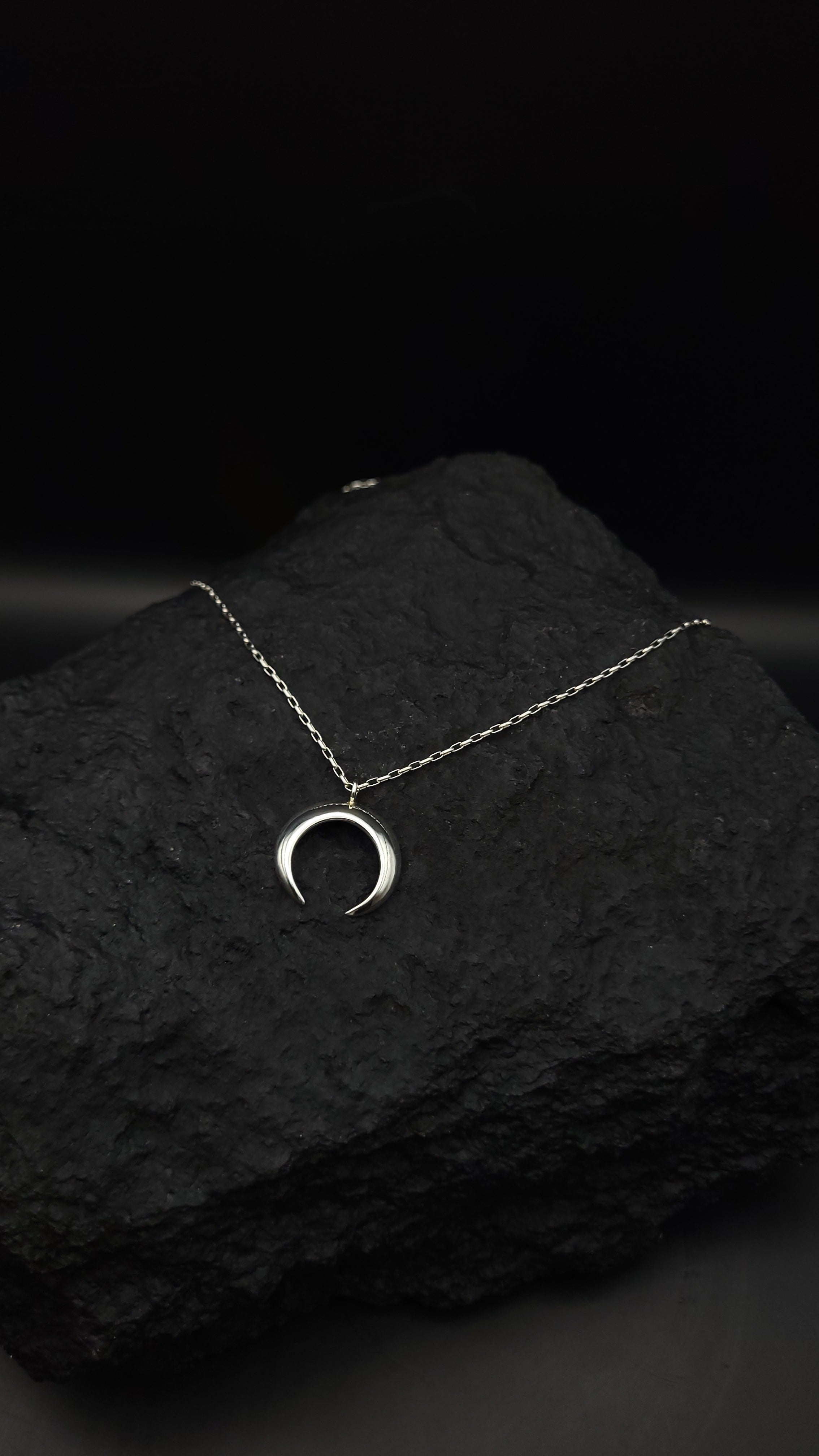 Collier "Luna" · 925 Sterling Silber · Sichelmond · Symbolik