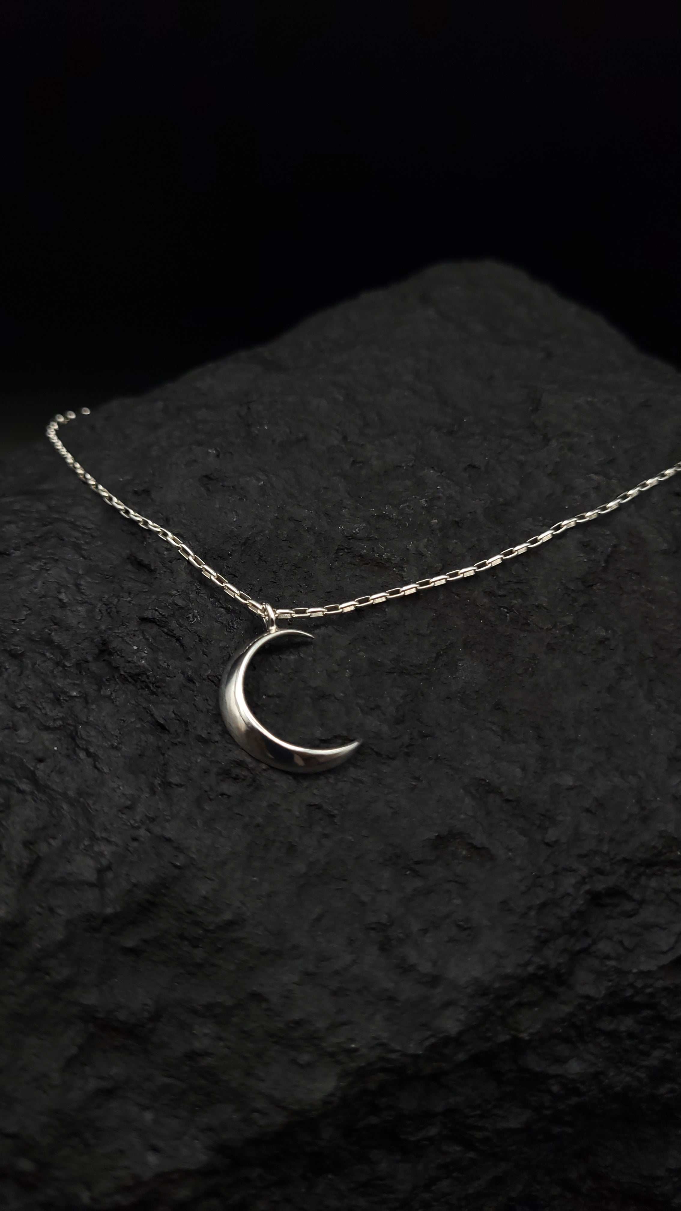Collier "Luna" · 925 Sterling Silber · Sichelmond · Symbolik
