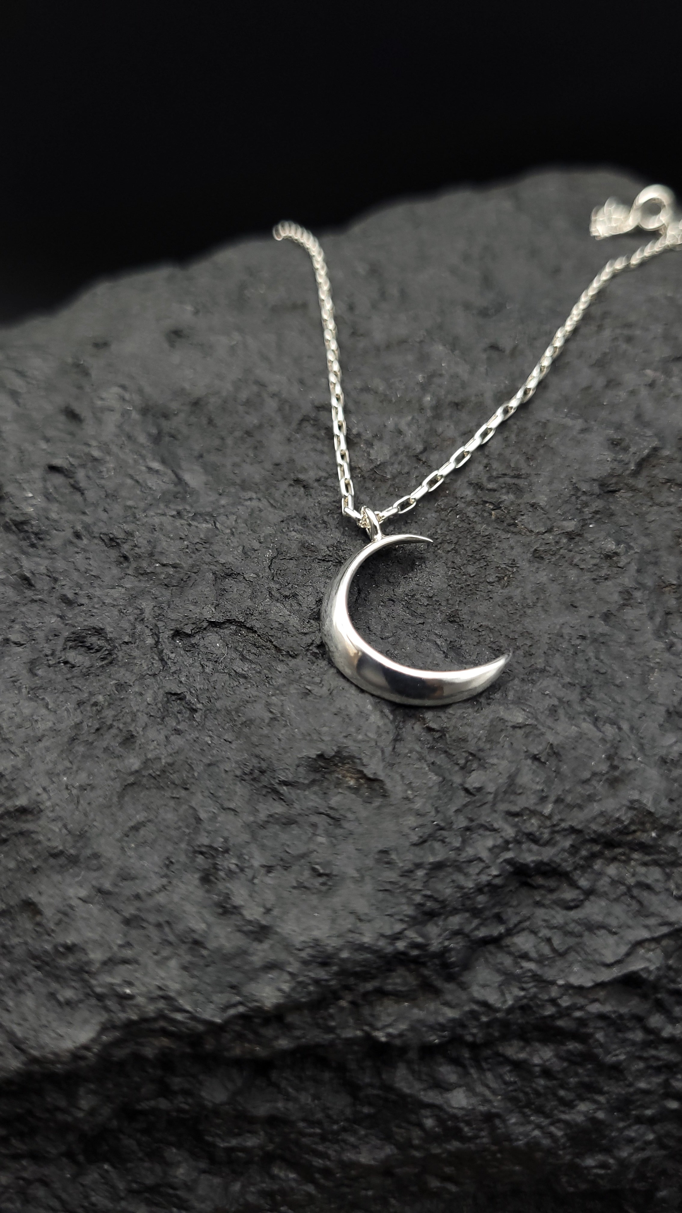 Collier "Luna" · 925 Sterling Silber · Sichelmond · Symbolik