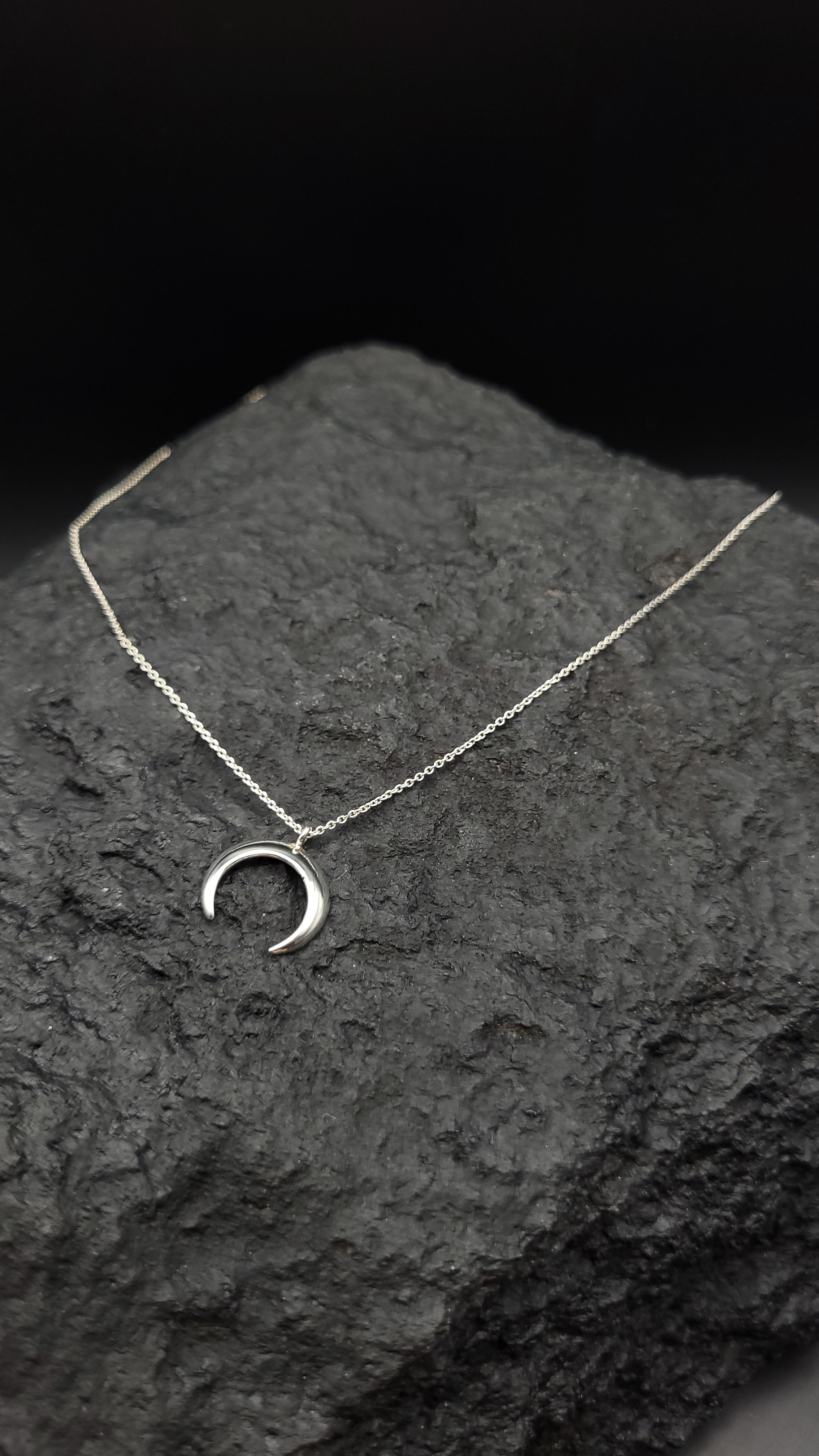 kl. Kollektion "Luna" · 925 Sterling Silber · Sichelmond · Symbolik