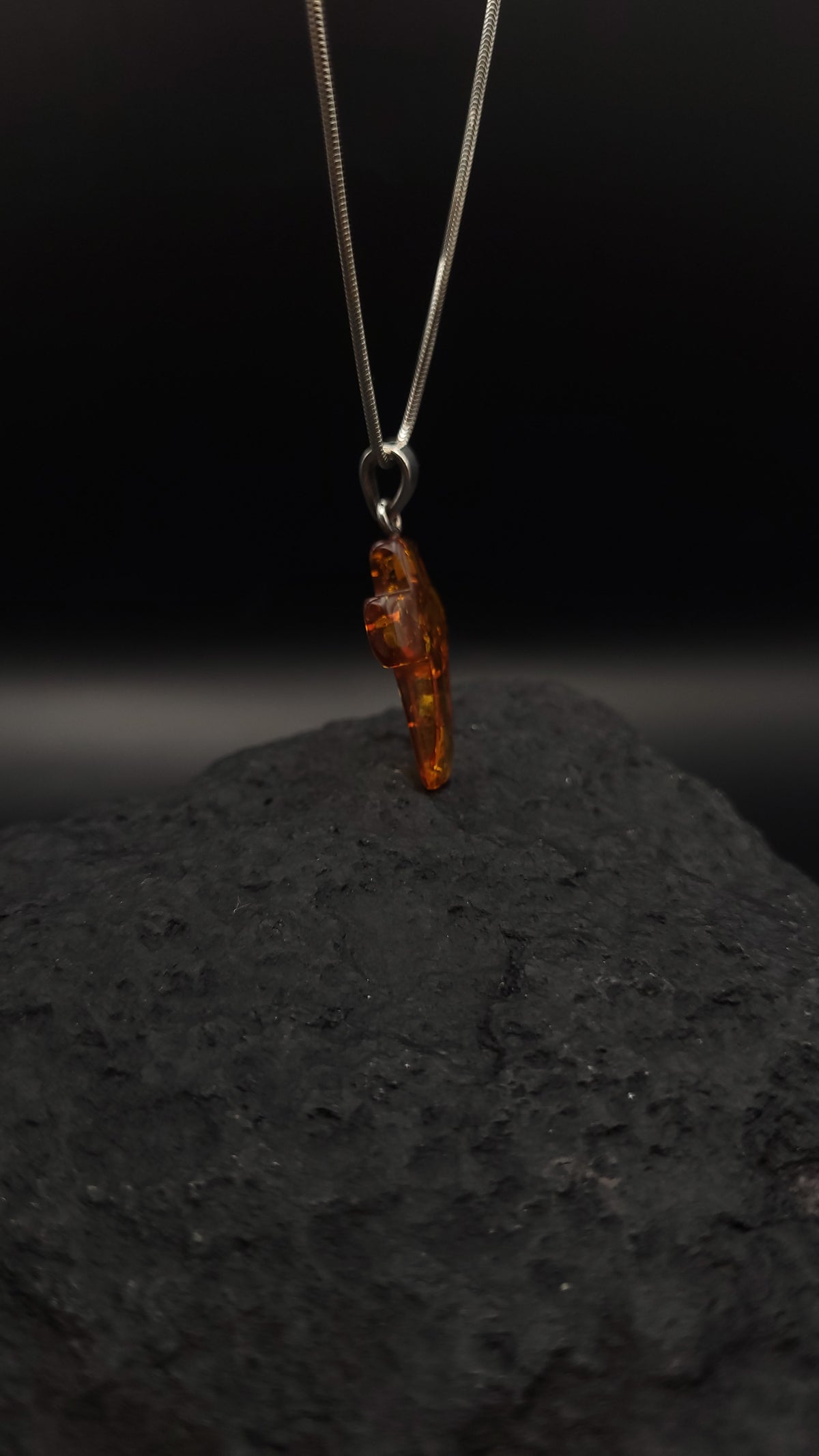 Kreuz-Kette aus Bernstein & 925 Sterling Silber – Unikat