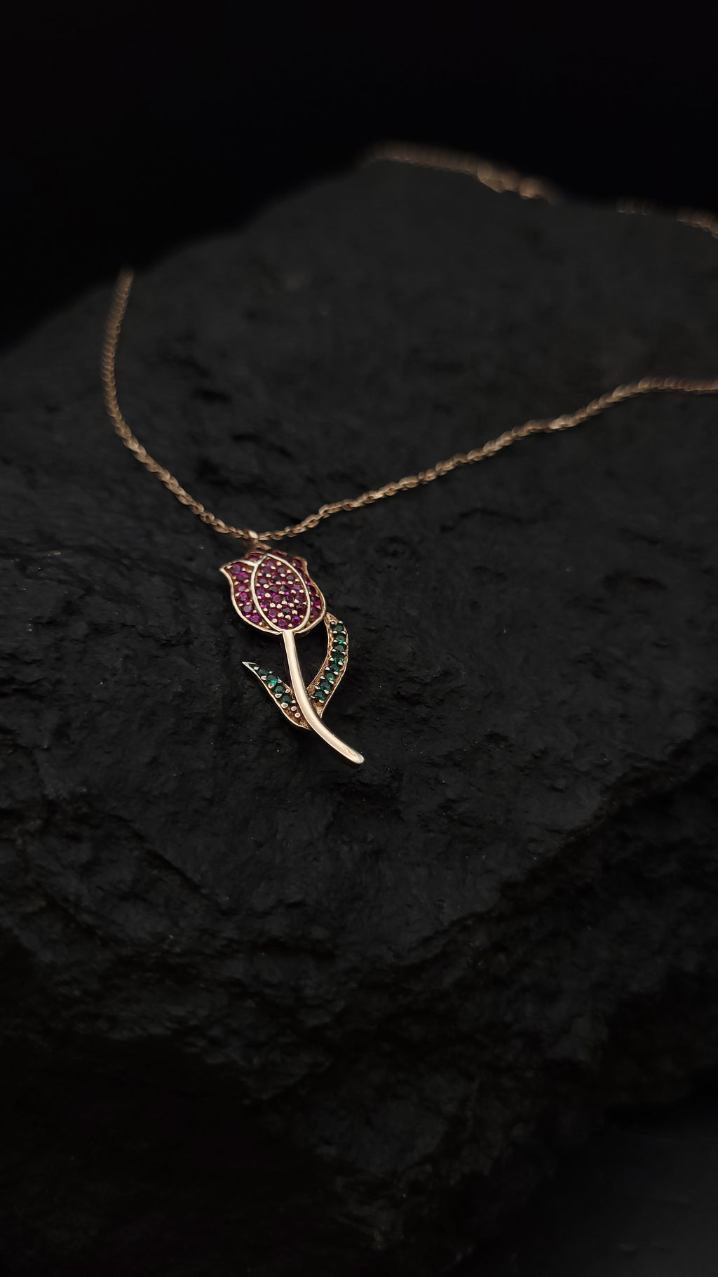 Collier "Tulpe" · 925 Sterling Silber · Edelsteine: Rubin, Smaragd