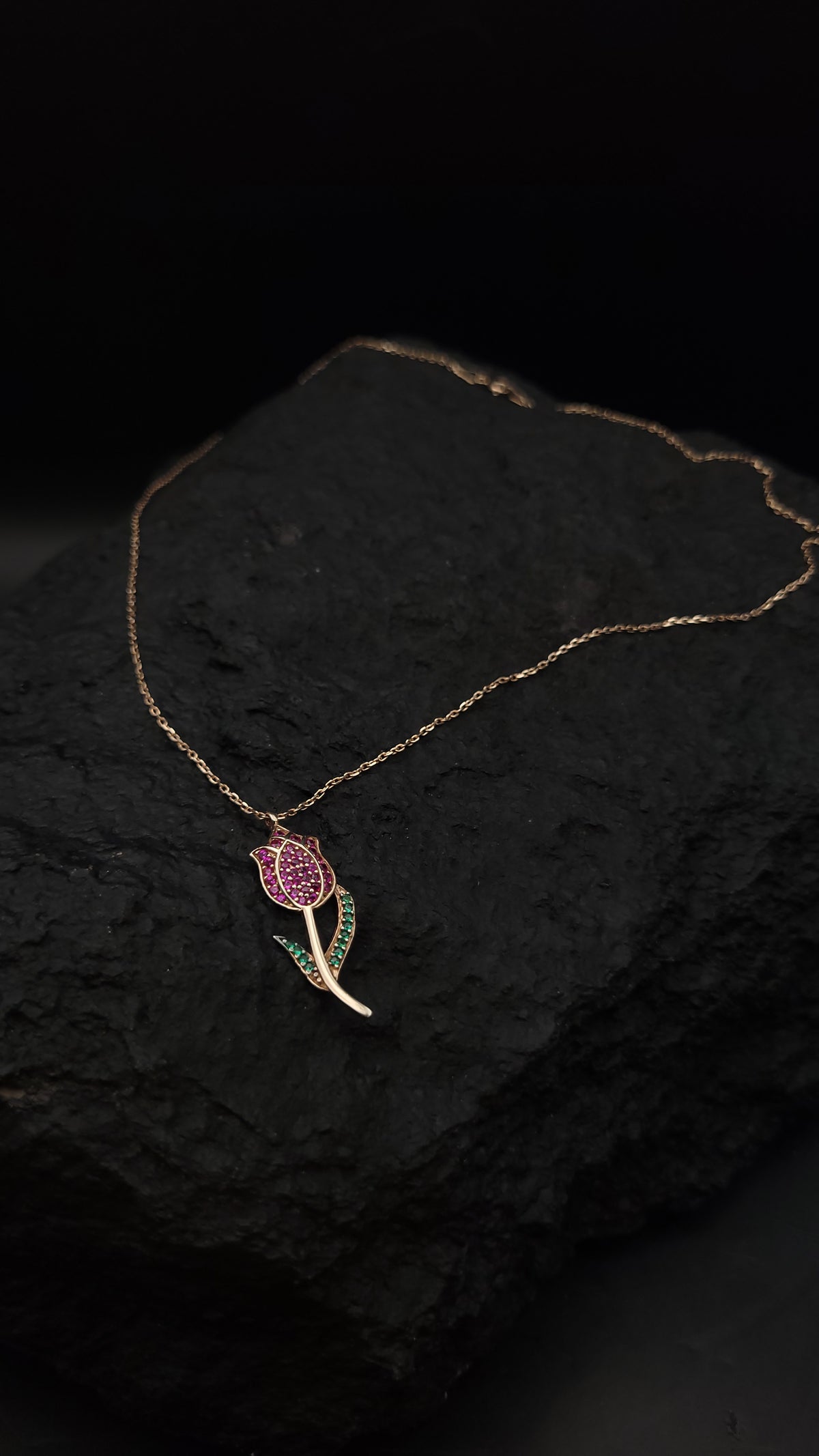 Collier "Tulpe" · 925 Sterling Silber · Edelsteine: Rubin, Smaragd