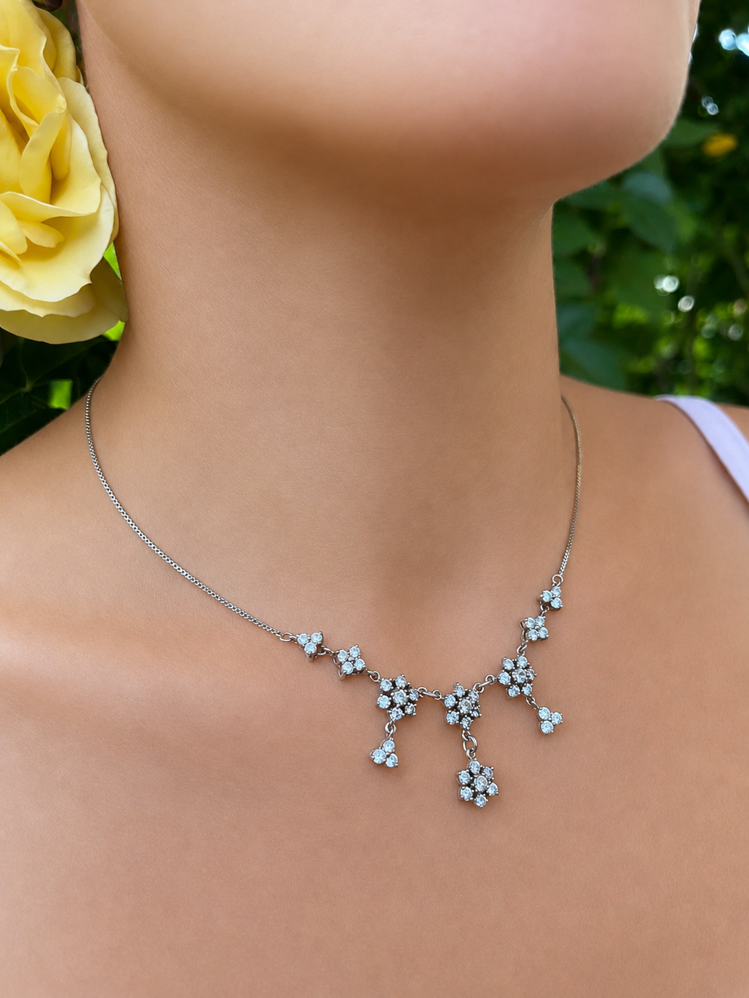 Collier "Blütenzauber" · 925 Sterling Silber · weiße Zirkonia· Florales Design