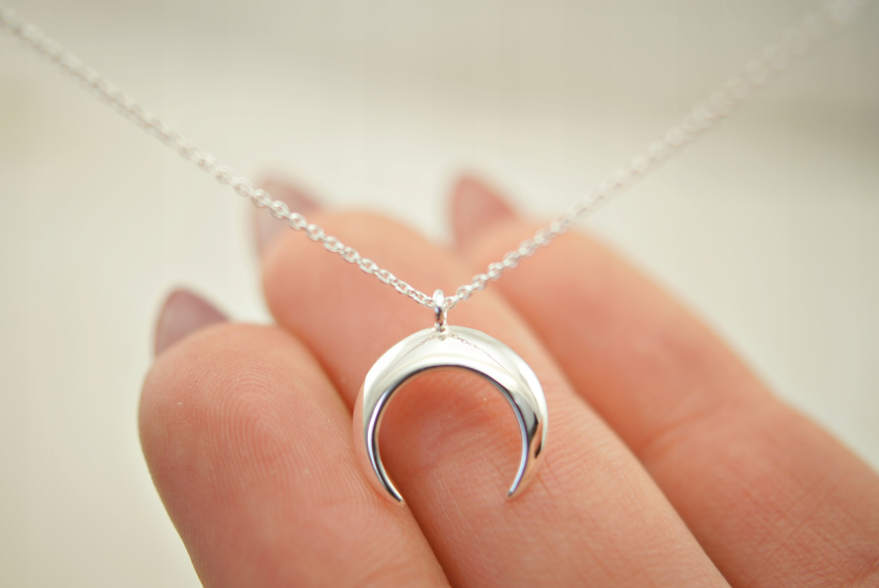 kl. Kollektion "Luna" · 925 Sterling Silber · Sichelmond · Symbolik