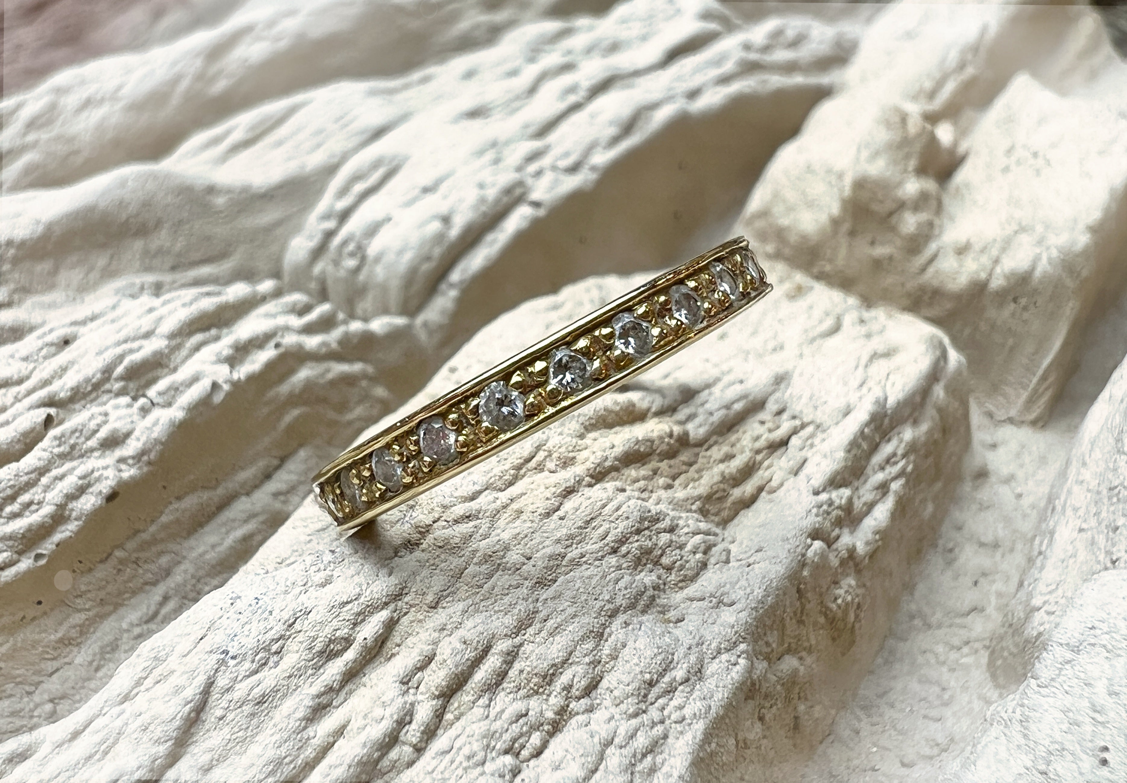 Memoire-Ring aus 585er Gold mit funkelnden Diamanten – Nr. 56-57 (16-17)
