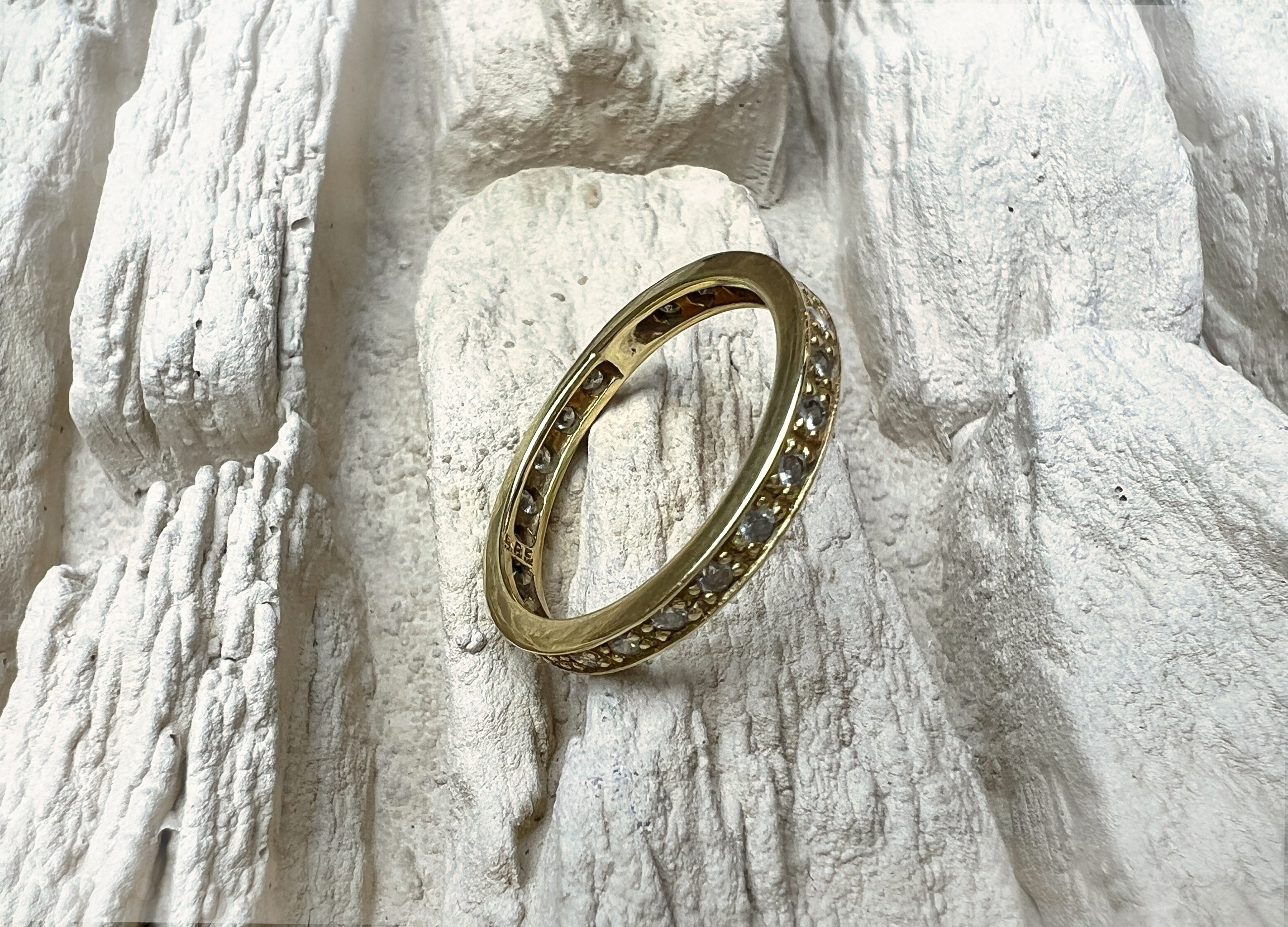 Memoire-Ring aus 585er Gold mit funkelnden Diamanten – Nr. 56-57 (16-17)
