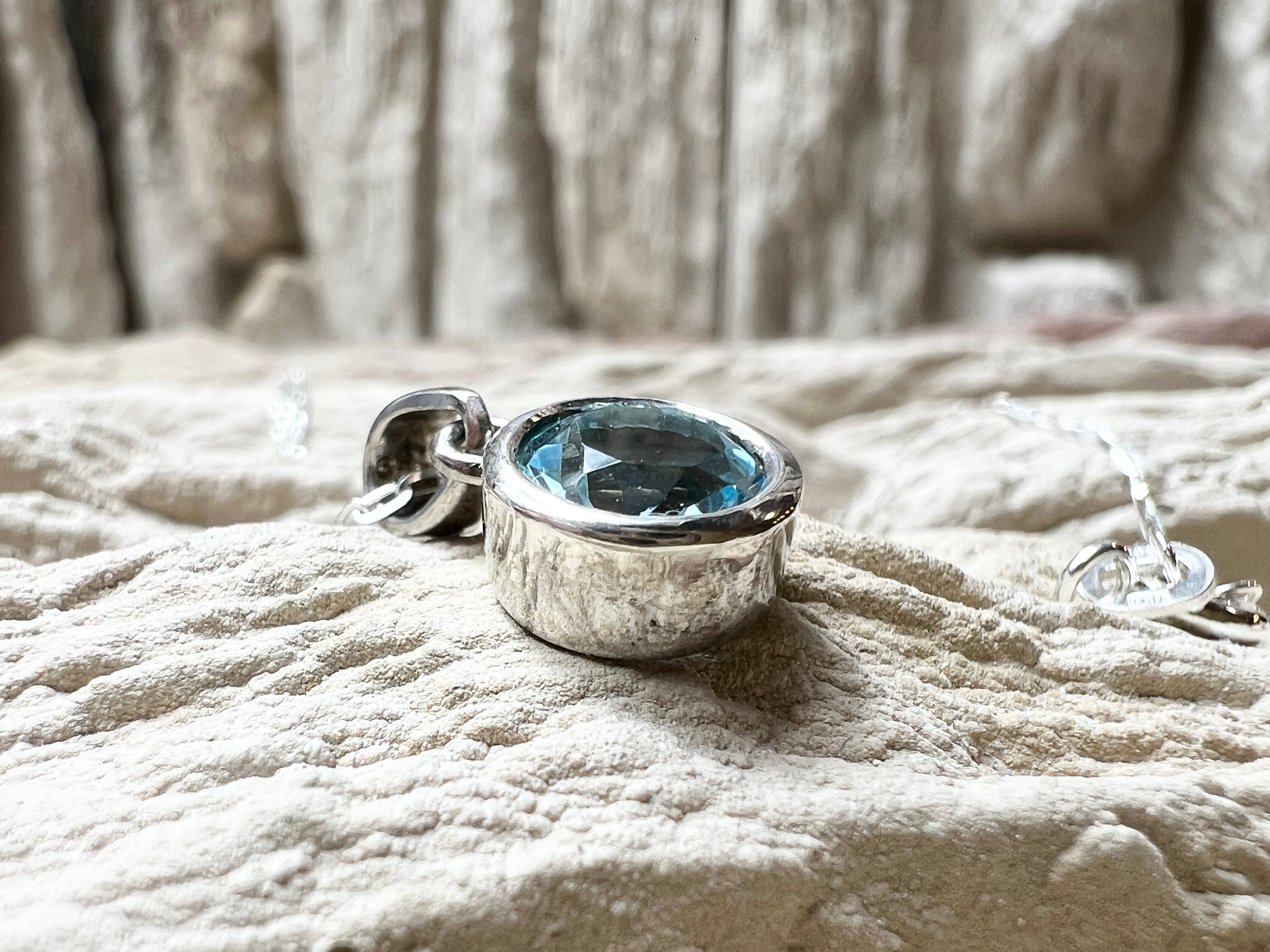 Halskette "Ruhe, Klarheit, Frische" - 925 Sterling Silber - 45 cm - Amethyst, Edeltopas weiß oder blau