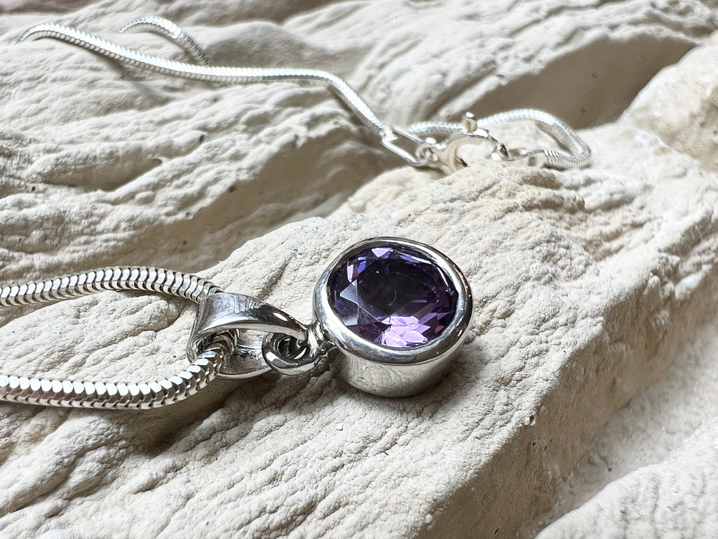 Halskette "Ruhe, Klarheit, Frische" - 925 Sterling Silber - 45 cm - Amethyst, Edeltopas weiß oder blau