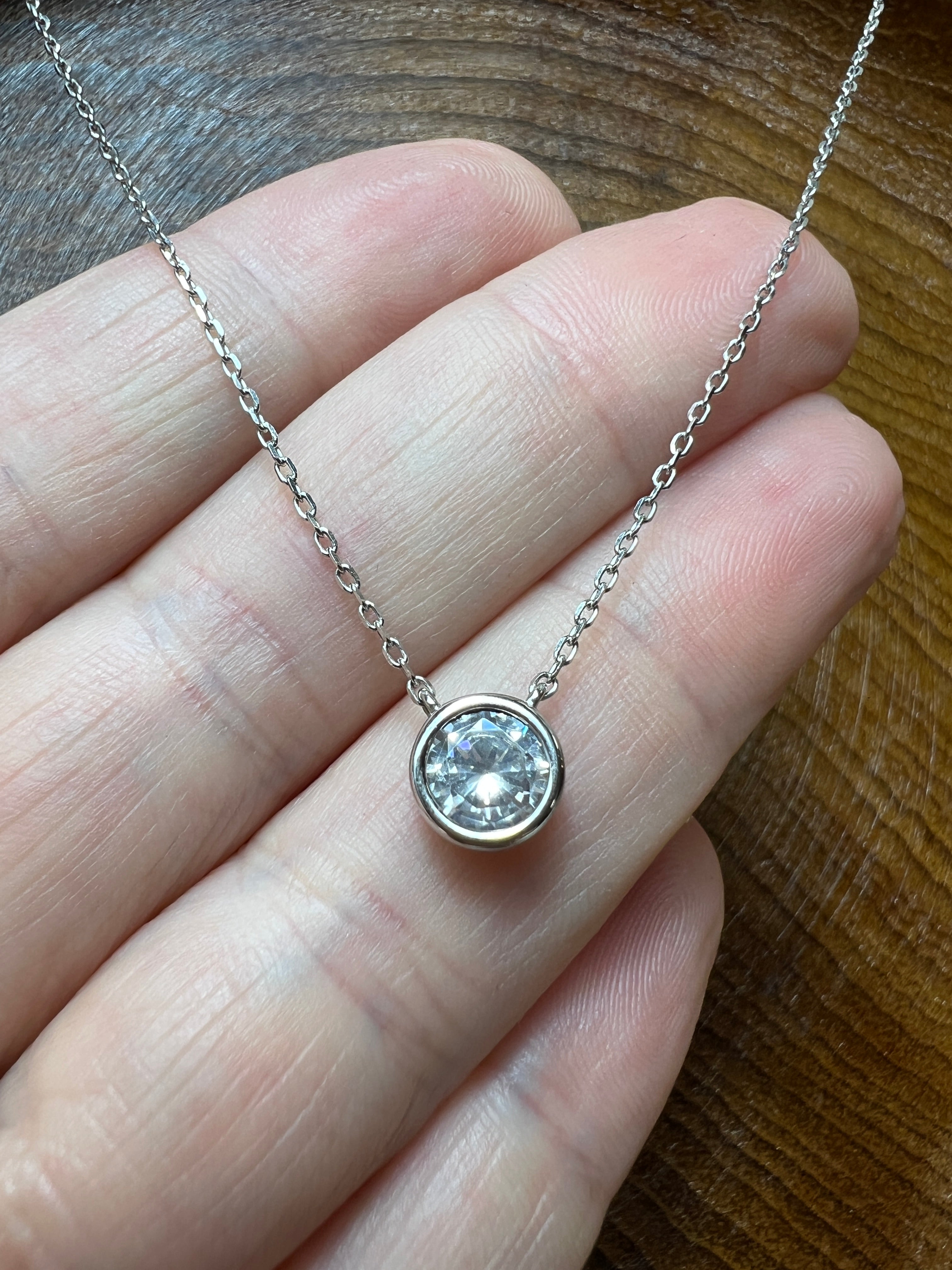 Collier "Zeitlose Eleganz" - 925 Sterling Silber - Vergoldung - weißer Zirkonia