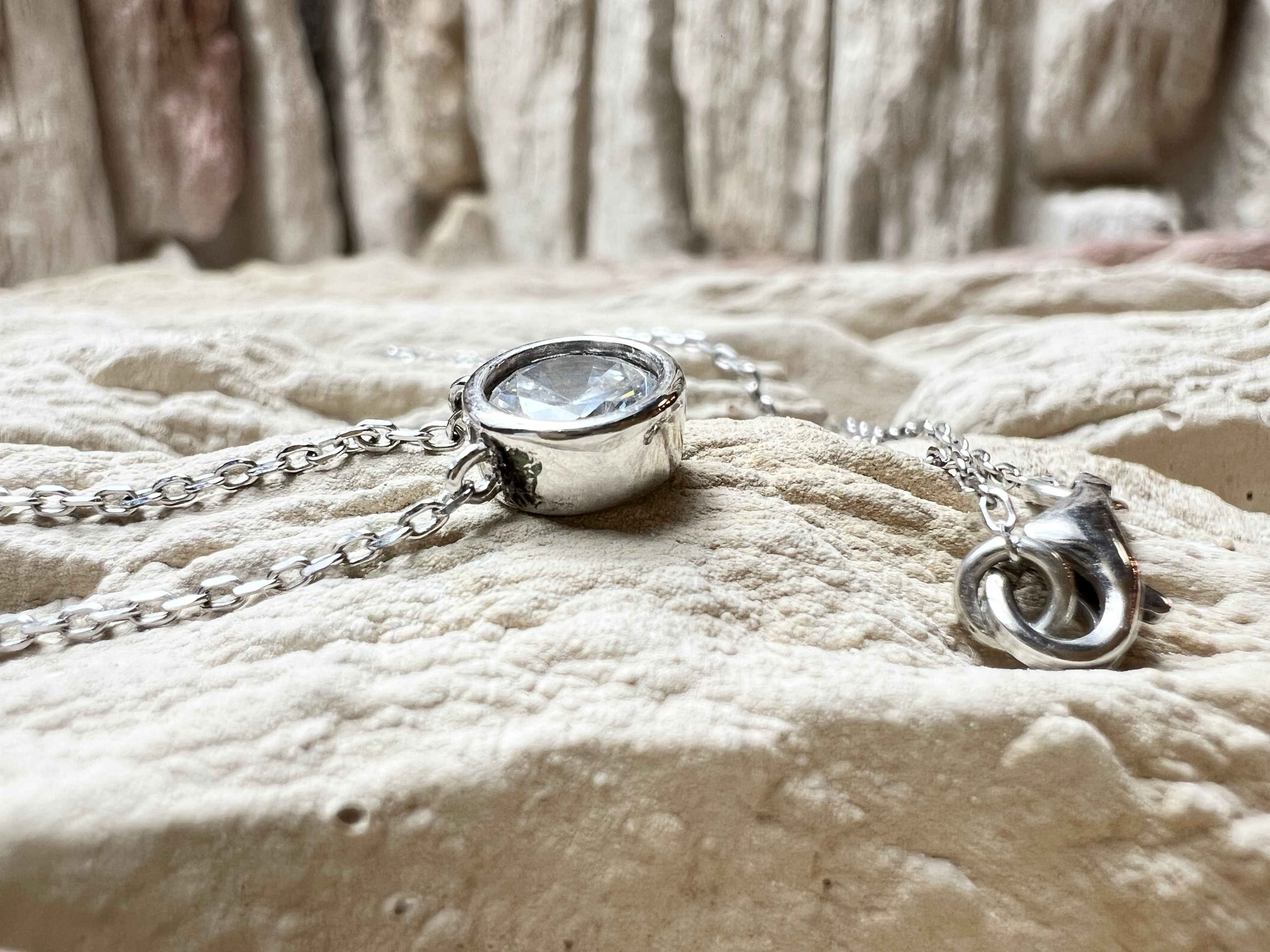 Collier "Zeitlose Eleganz" - 925 Sterling Silber - Vergoldung - weißer Zirkonia