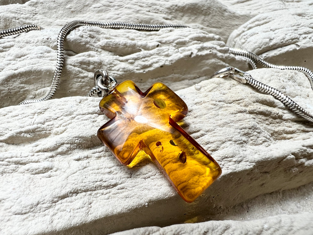 Kreuz-Kette aus Bernstein & 925 Sterling Silber – Unikat