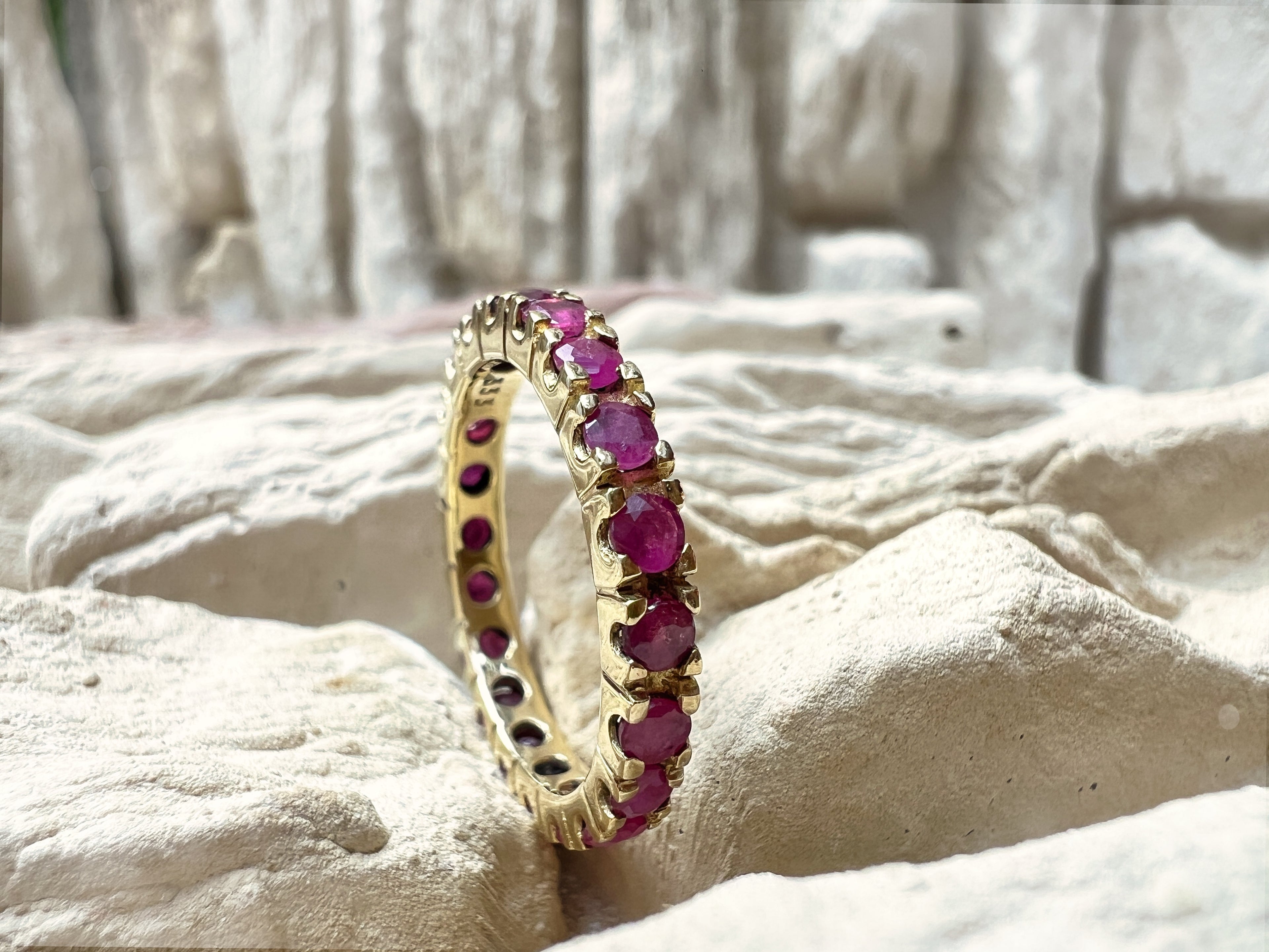 Memoire-Ring "Rubin" · 333er Gelbgold · Handgefertigt · Unikat