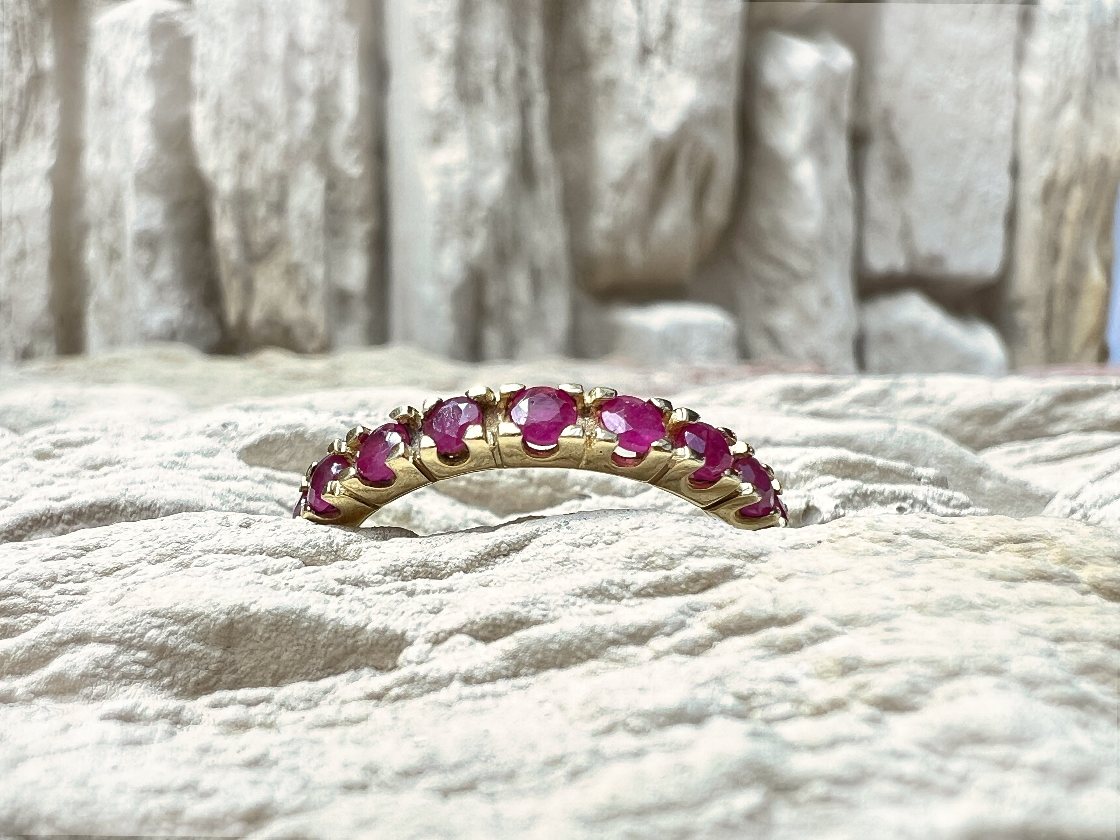 Memoire-Ring "Rubin" · 333er Gelbgold · Handgefertigt · Unikat