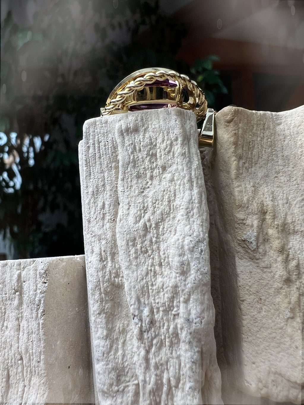 Amethyst-Anhänger "Innere Ruhe" · 333er Gelbgold · Handgefertigt · Unikat