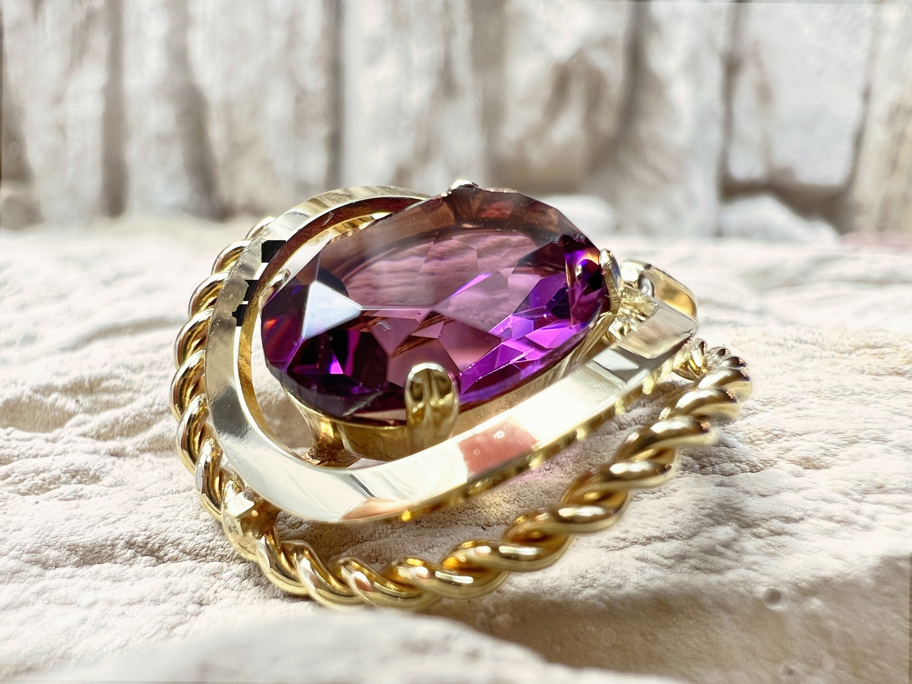 Amethyst-Anhänger "Innere Ruhe" · 333er Gelbgold · Handgefertigt · Unikat