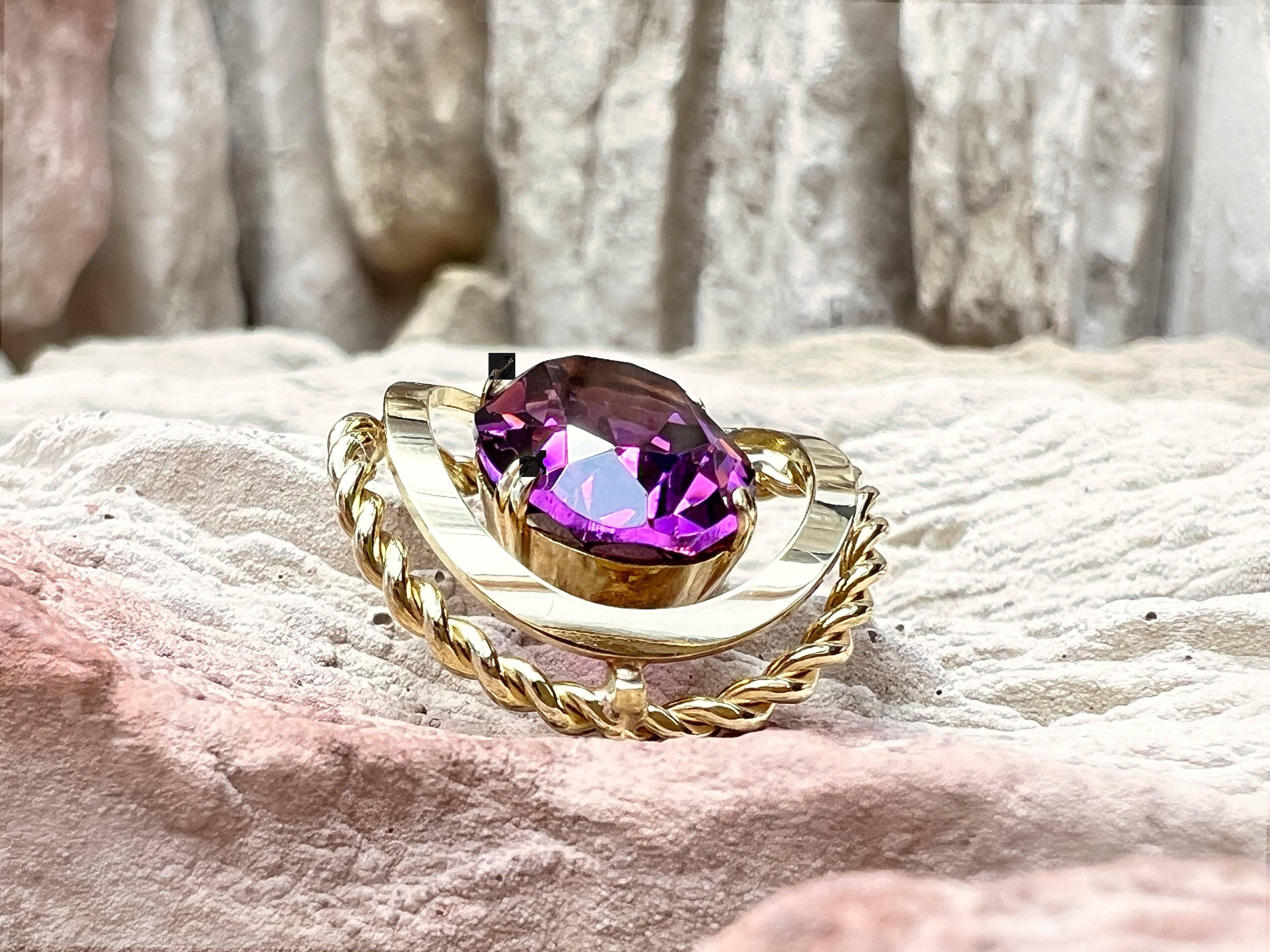 Amethyst-Anhänger "Innere Ruhe" · 333er Gelbgold · Handgefertigt · Unikat