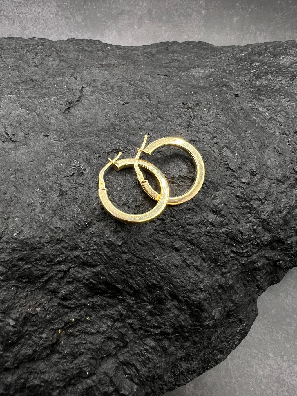 Ohrringe "Creolen eckig" · 585 Gold · Gelbgold · Glanz