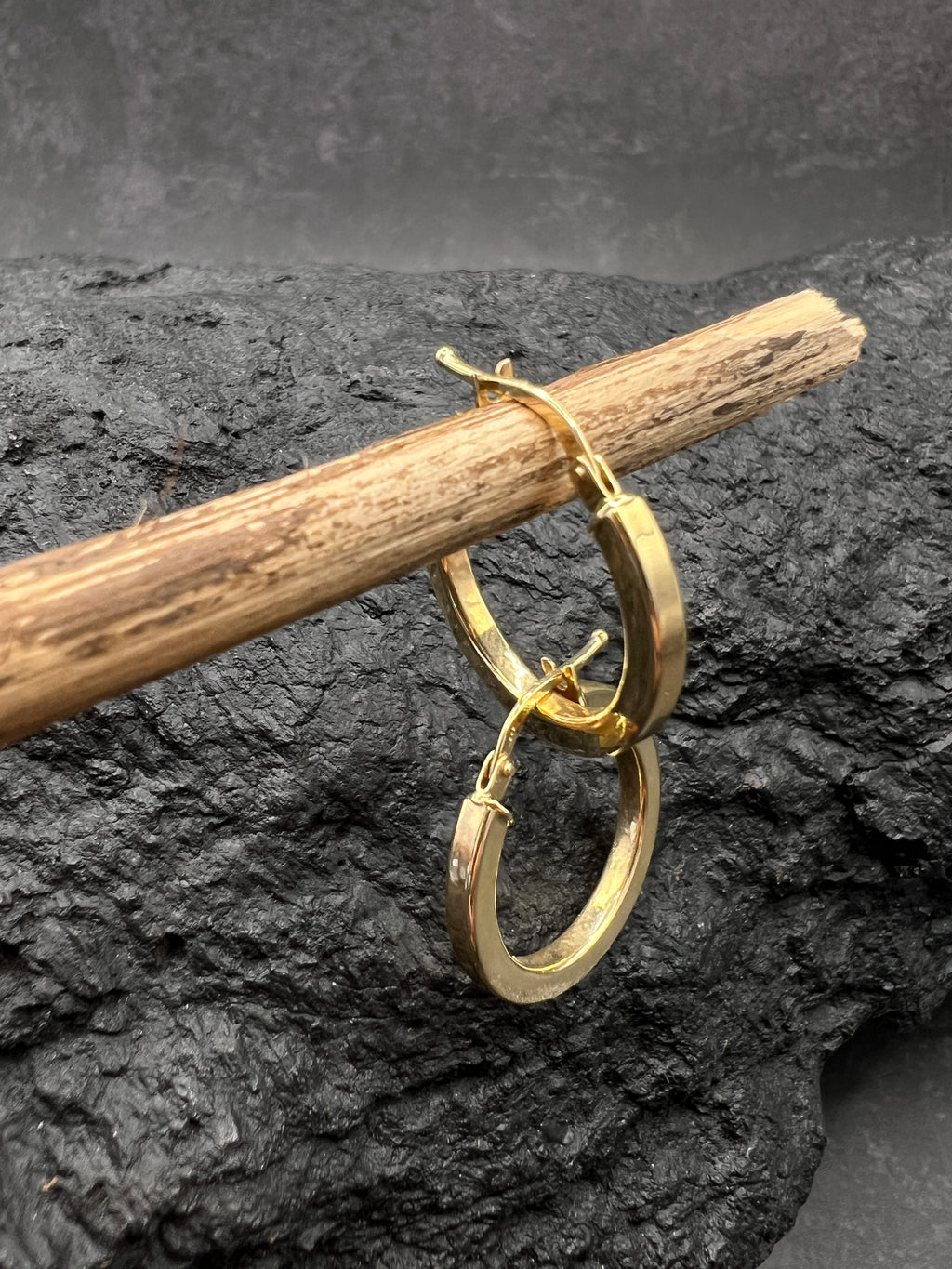 Ohrringe "Creolen eckig" · 585 Gold · Gelbgold · Glanz