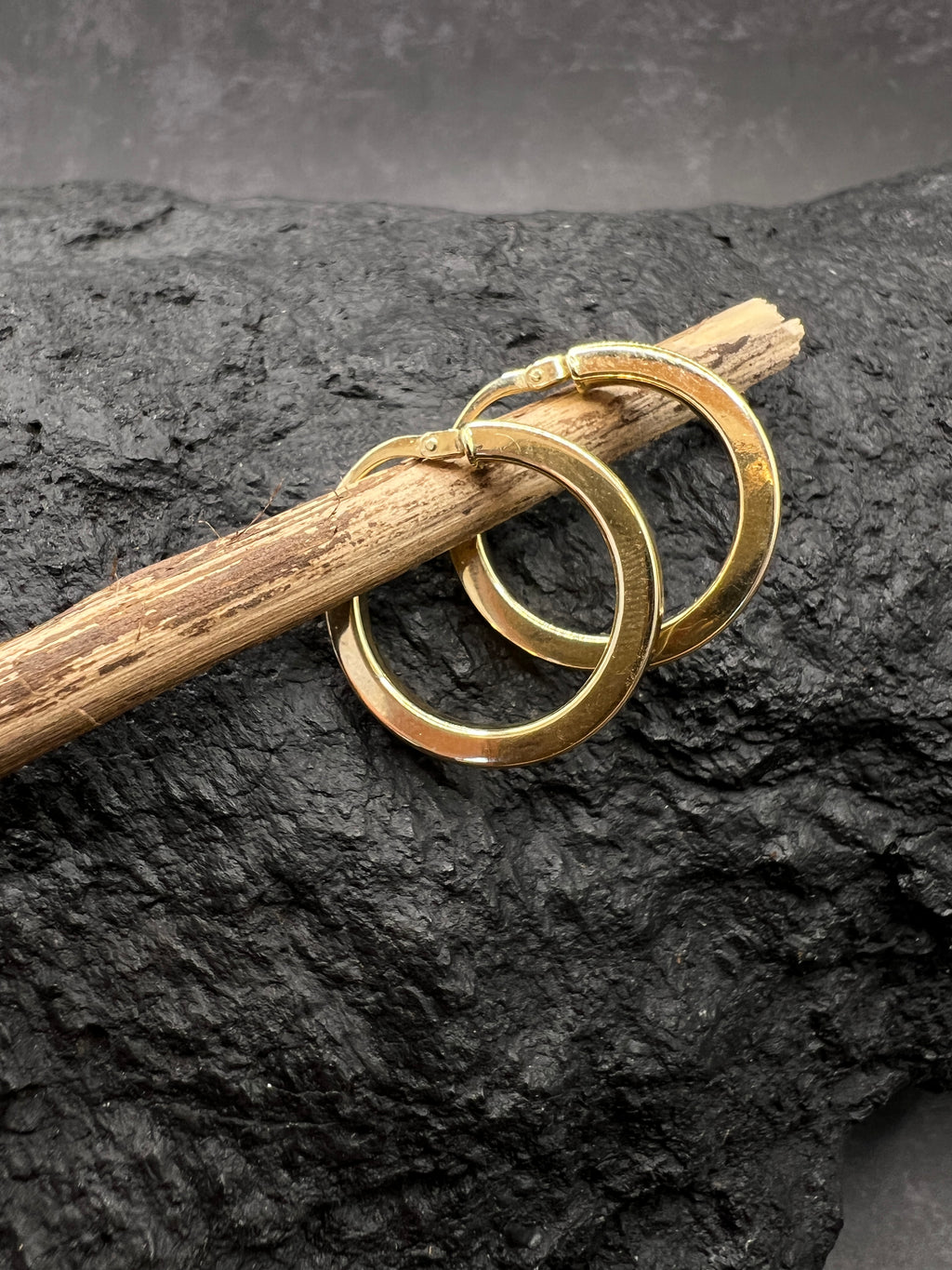 Ohrringe "Creolen eckig" · 585 Gold · Gelbgold · Glanz