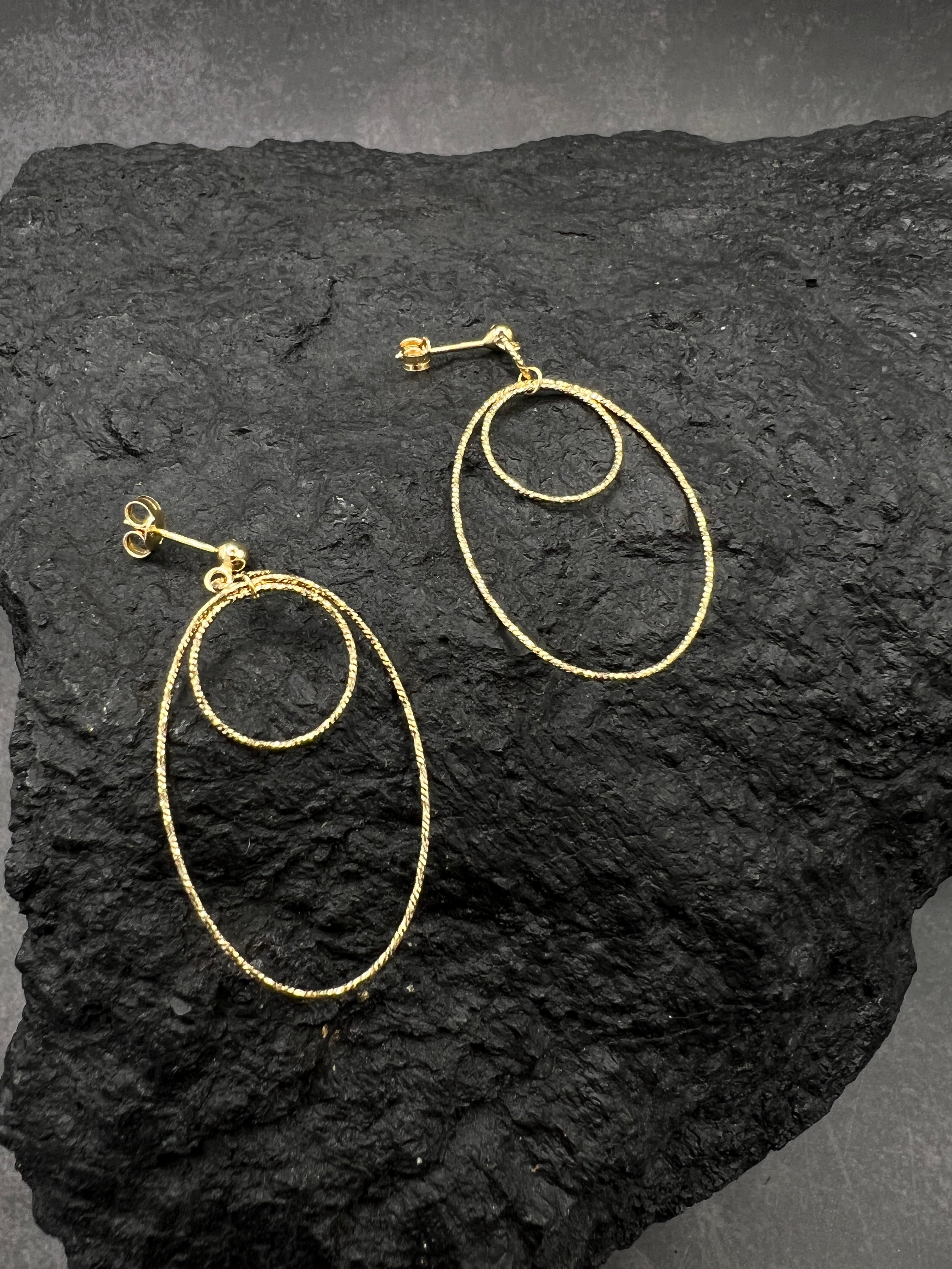 Ohrringe "Creolen verspielt" · 585 Gold · Gelbgold · Doppelkreis Design
