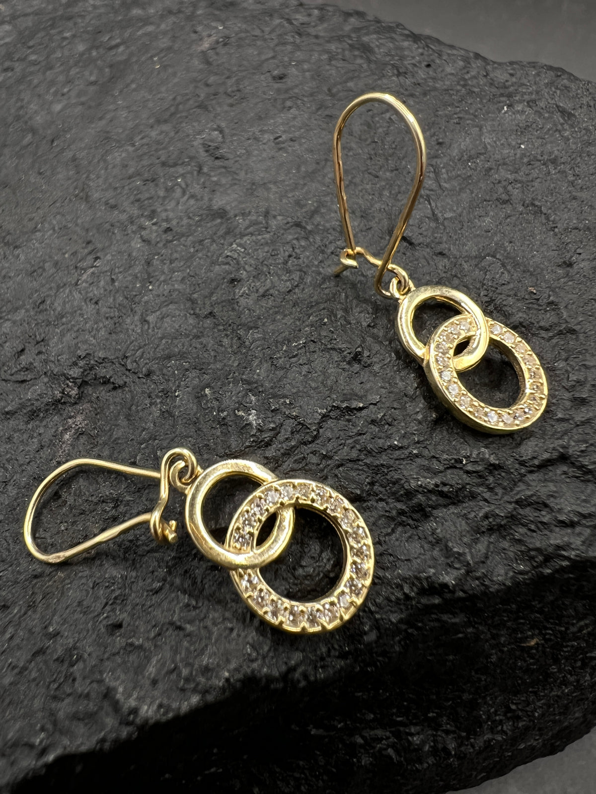 Damen Ohrhänger 585 Gelbgold · Zwei Kreise · Zirkonia · Elegante Brisur