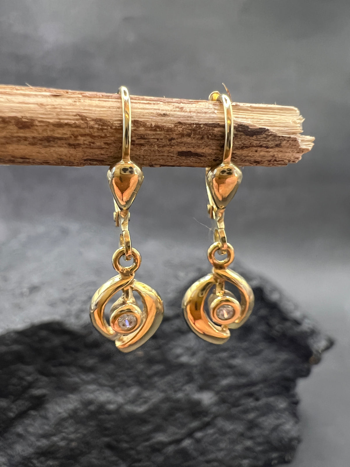 Damen Ohrhänger 333 Gelbgold · Zirkonia · Modern · Brisurverschluss