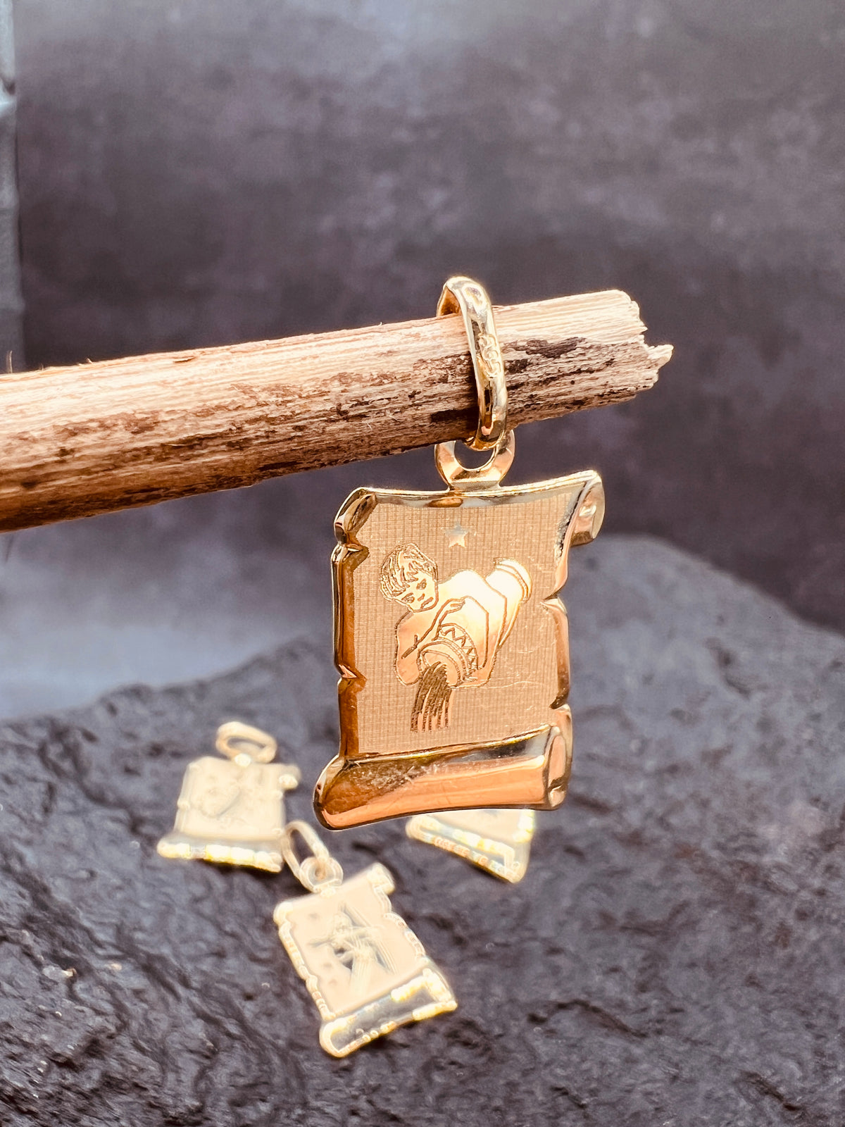 Kollektion Sternzeichen-Anhänger • 585 Gelbgold • Unisex