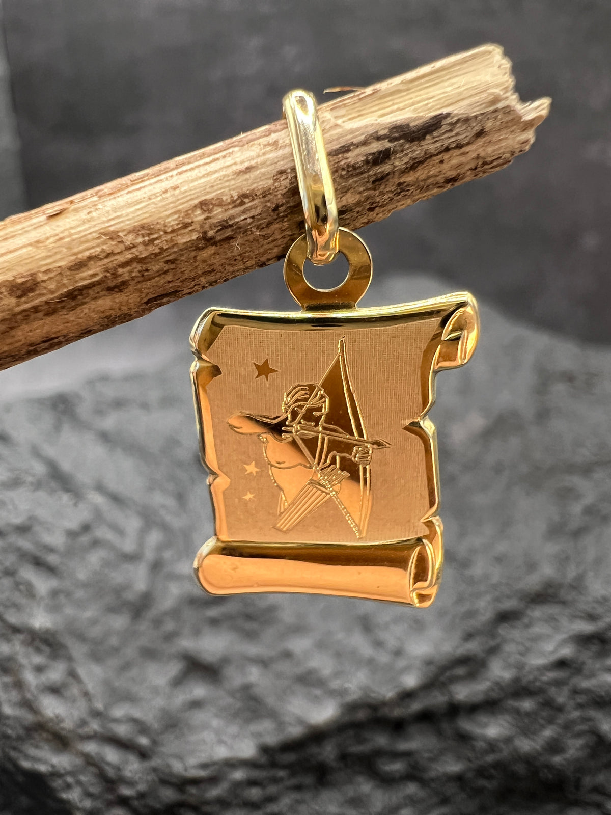Kollektion Sternzeichen-Anhänger • 585 Gelbgold • Unisex