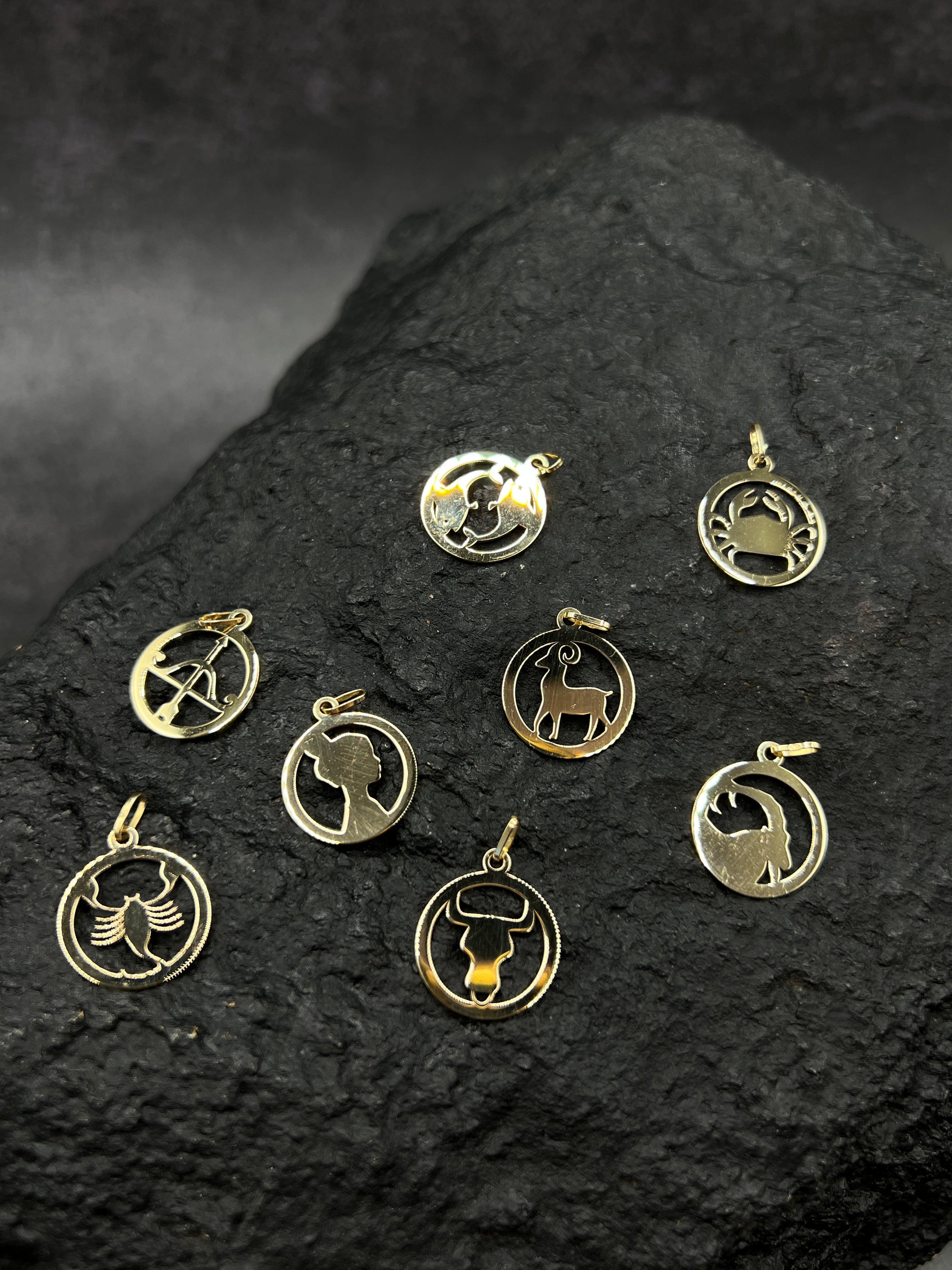 Kollektion Sternzeichen-Anhänger • 585 Gelbgold • Unisex