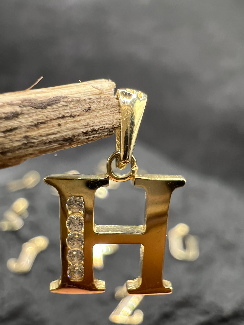 Kollektion "Buchstaben" · 585 Gold · weiße Zirkonia · Glanz