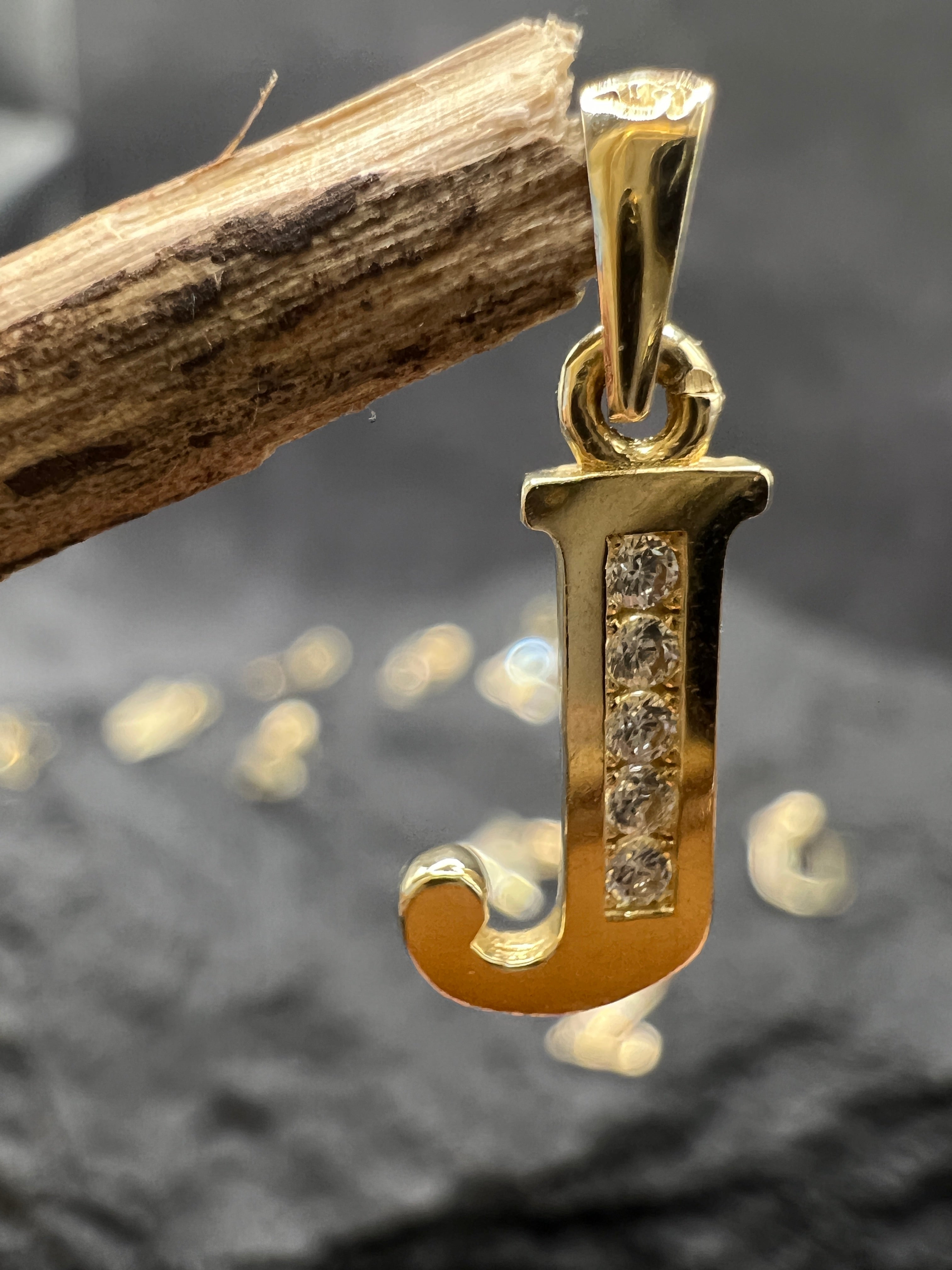 Kollektion "Buchstaben" · 585 Gold · weiße Zirkonia · Glanz