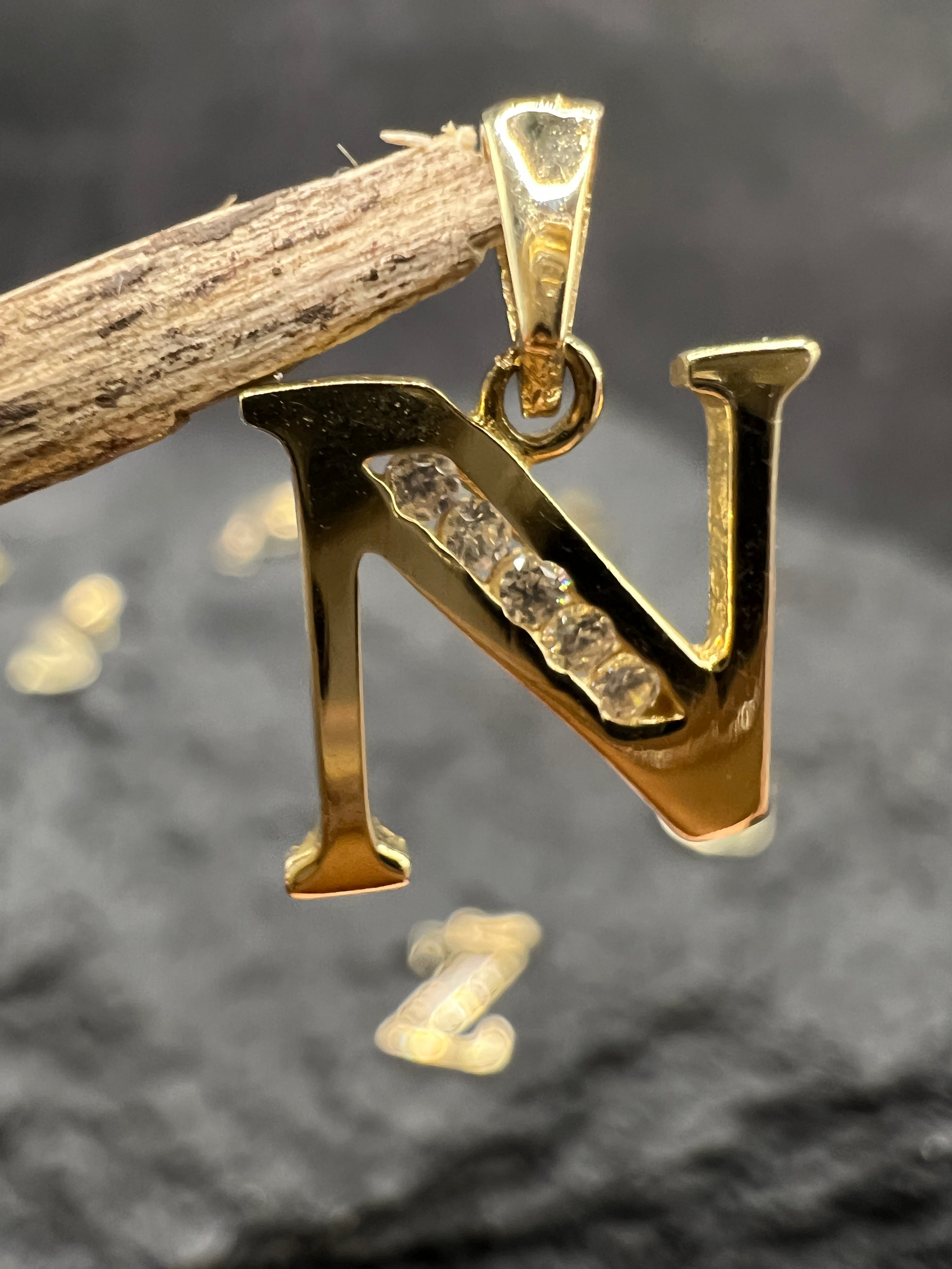 Kollektion "Buchstaben" · 585 Gold · weiße Zirkonia · Glanz