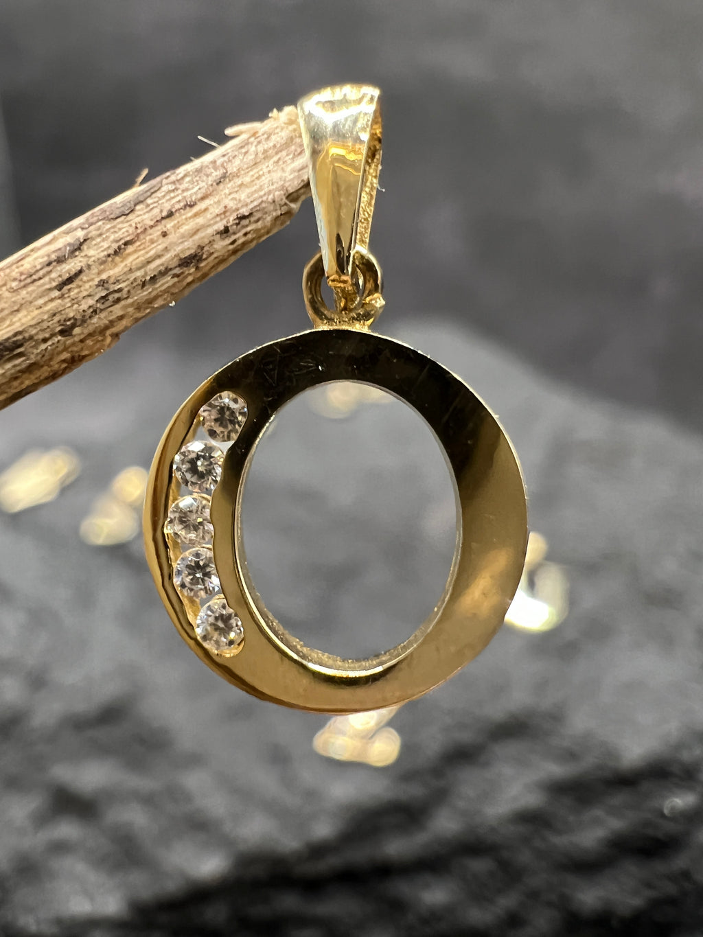 Kollektion "Buchstaben" · 585 Gold · weiße Zirkonia · Glanz