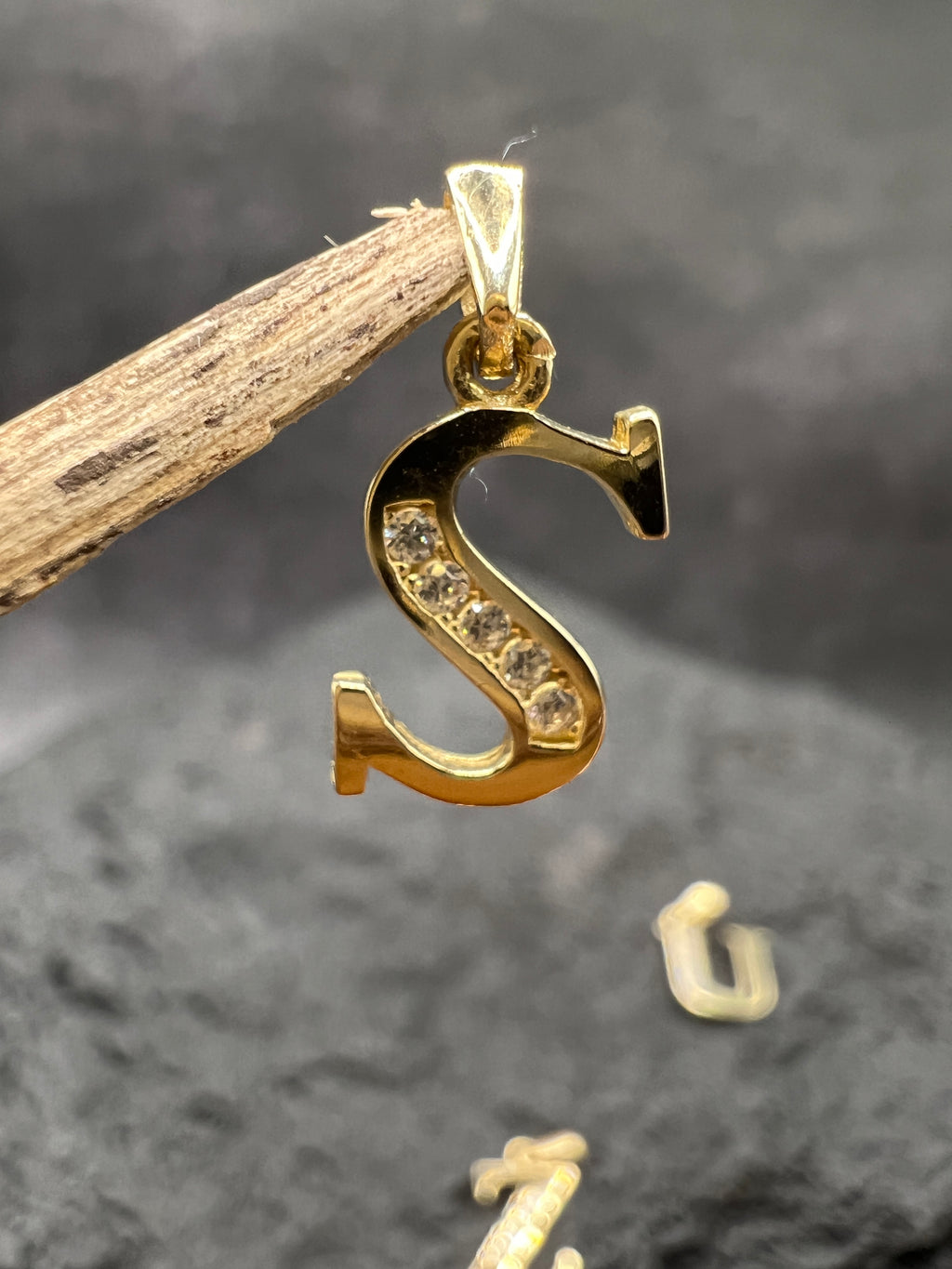 Kollektion "Buchstaben" · 585 Gold · weiße Zirkonia · Glanz